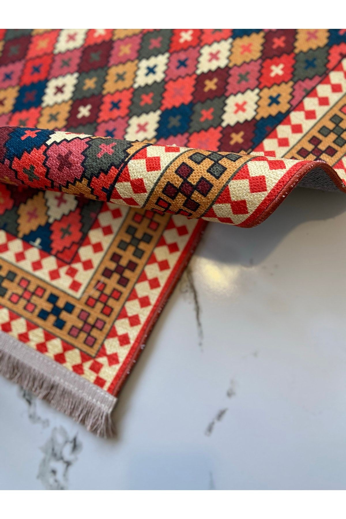 Kiremit Geometrik Desen Halı