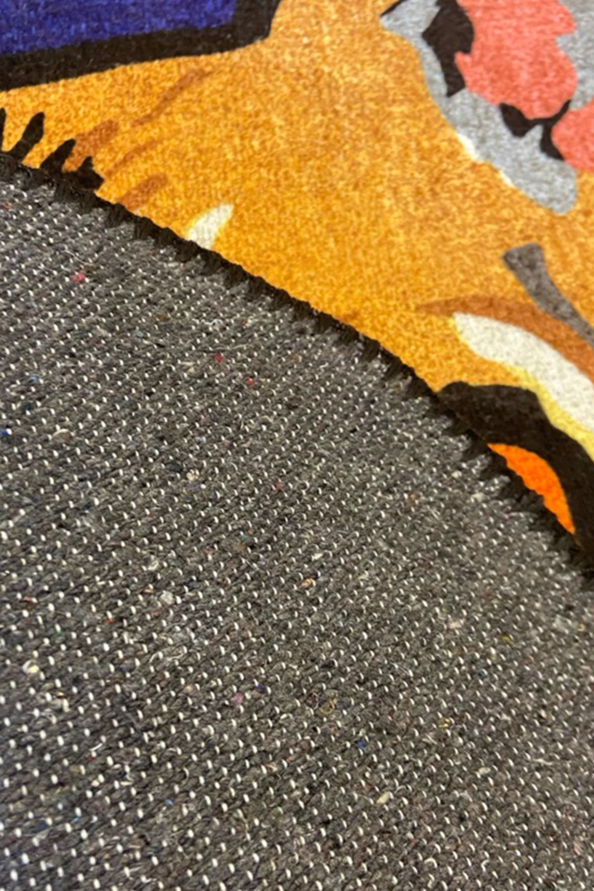 Mira 855 Sevimli Köpek Desenli Halı