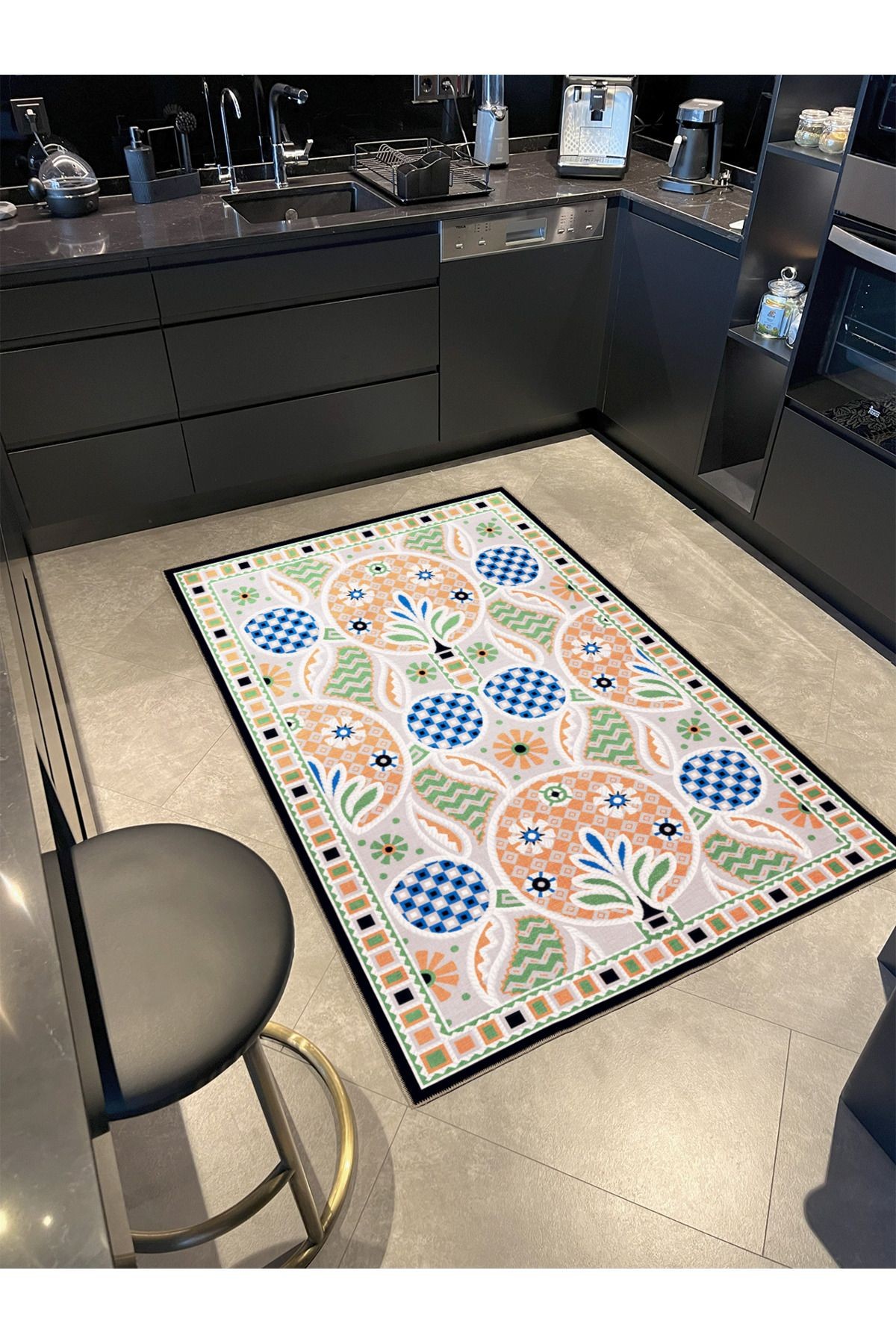 Turuncu Yeşil Temalı Geometrik Figür ve Çiçek Desenli Modern Dekoratif Halı 3414