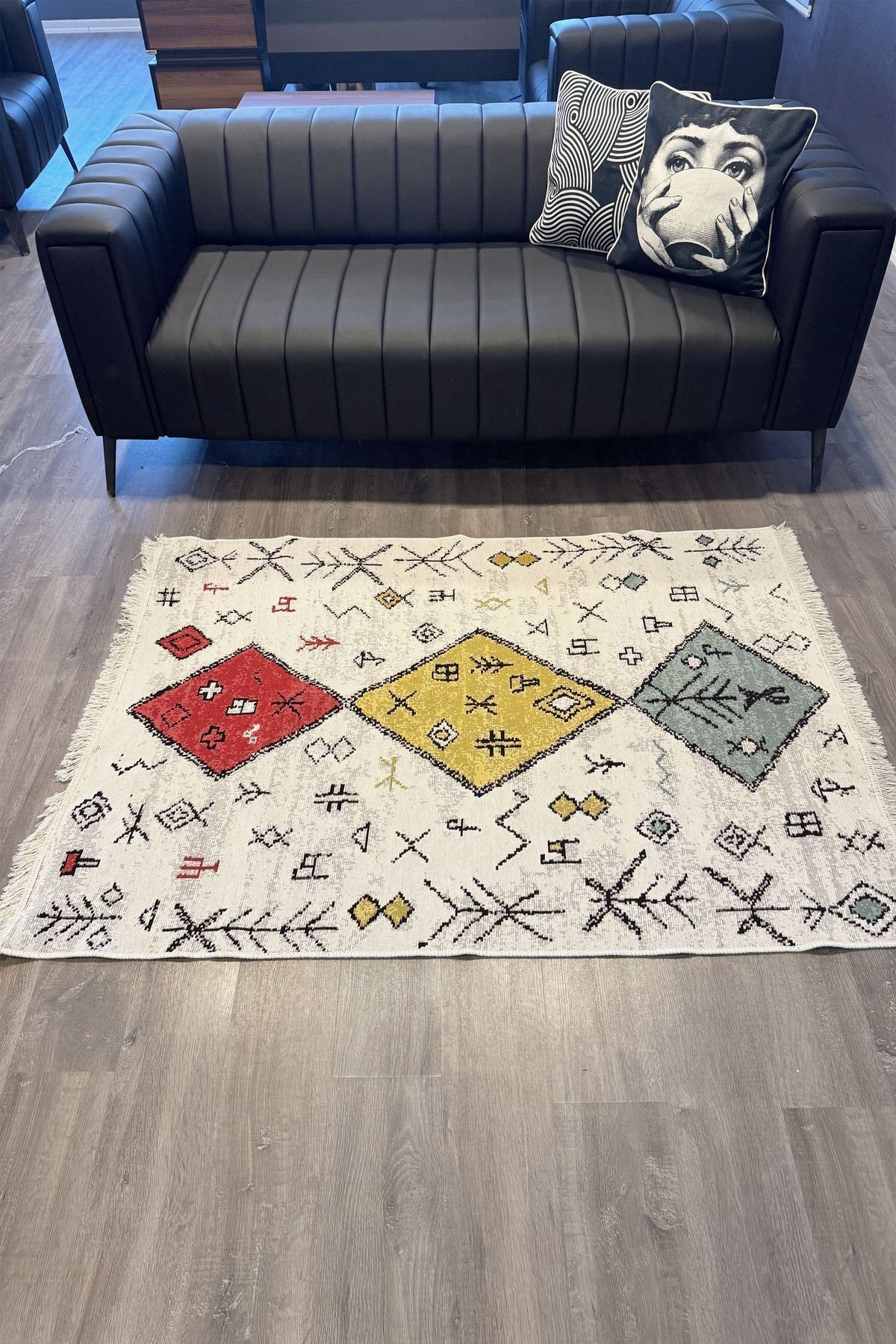 Alara Koleksiyonu Kırmızı Sarı Mavi Ve Siyah Kırmızı Çift Taraflı Pamuk Dokuma Saçaklı Kilim alara02