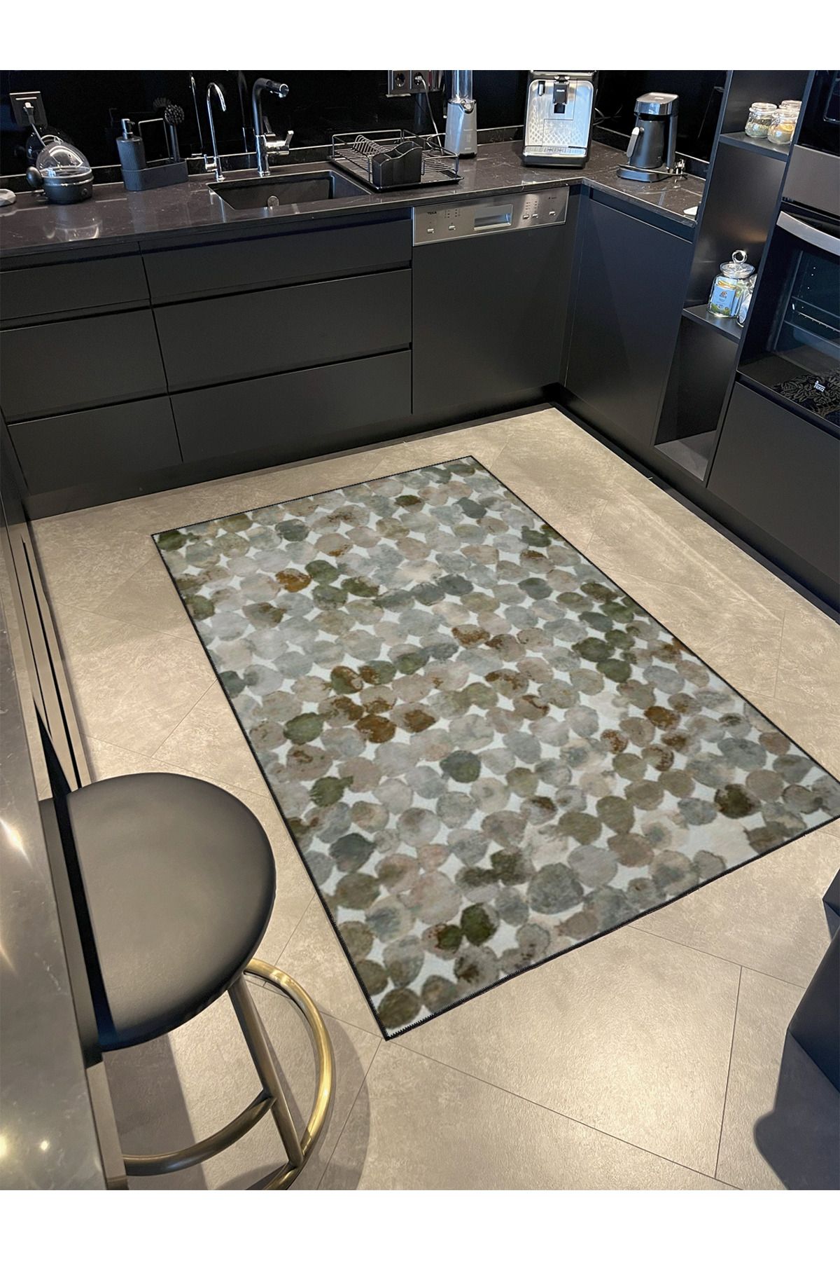 Gri Temalı ve Daire Desenli Dekoratif Halı miravip444