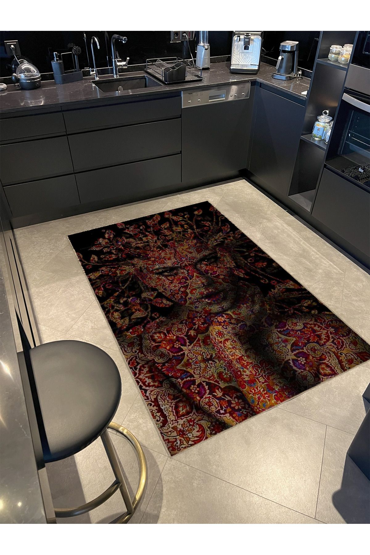 Siyah Bordo Temalı Motifli Etnik Kadın Yüzü Desenli Vintage Dekoratif Halı 4962