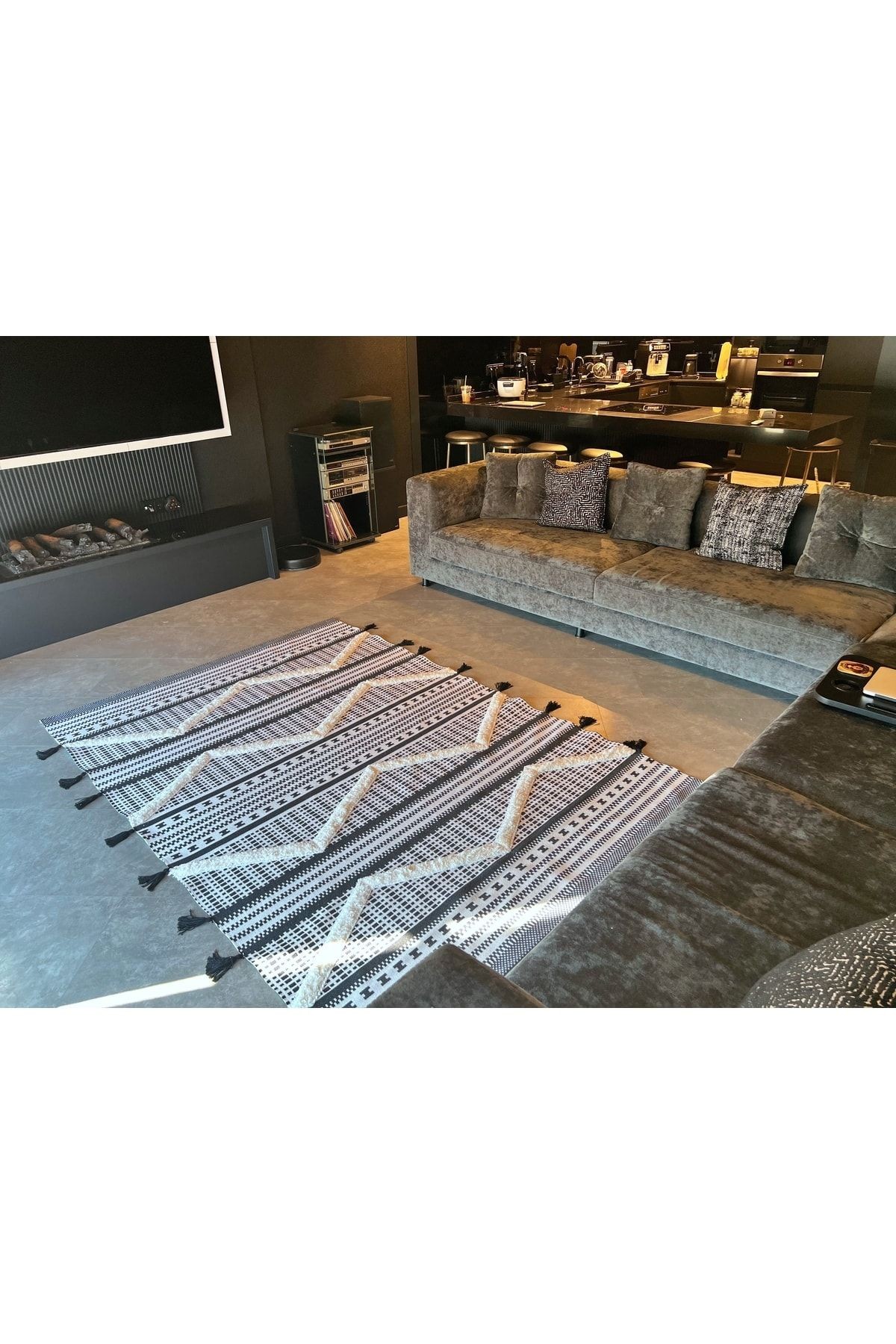 Rustik 4044 Iskandinav Kenarları Siyah Saçaklı Etnik Desen Kilim