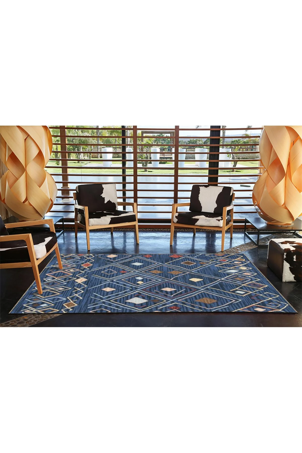 Koyu Mavi Temalı Geleneksel Motif Desenli Vintage Dekoratif Halı 4724