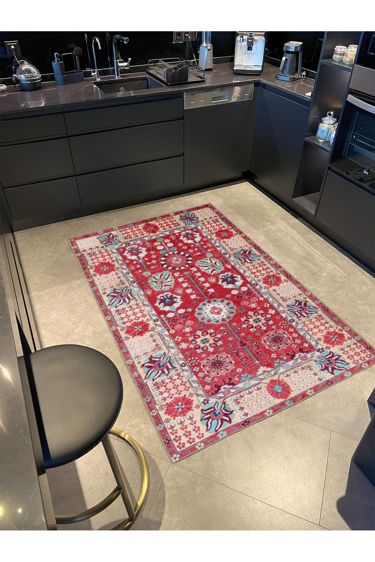 Geleneksel Kırmızı Botanik Temalı Desenli Dokuma Taban Halı ve Yıkanabilir Halı aloha46