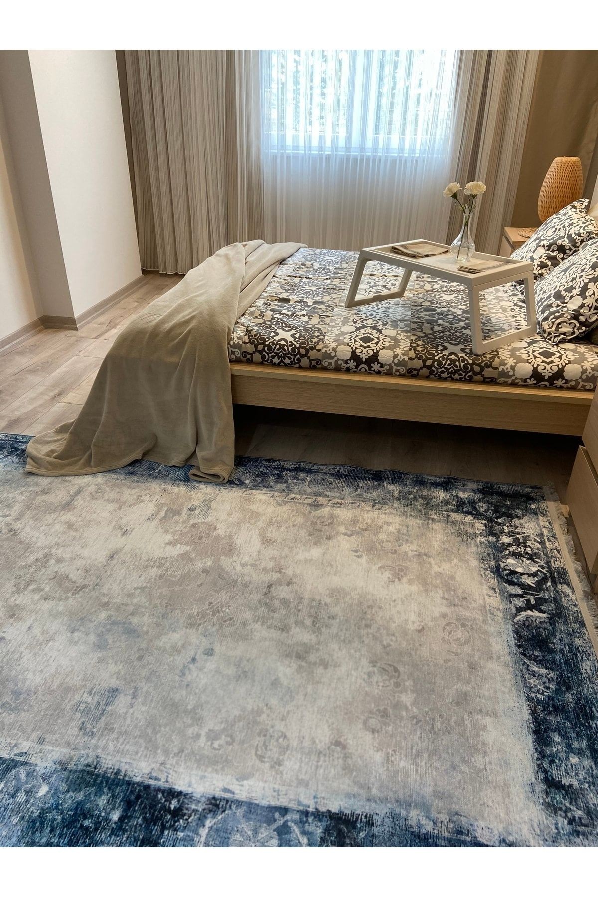 Mira 2068 Mavi Gri Klasik Desenli Saçaklı Halı 120×180