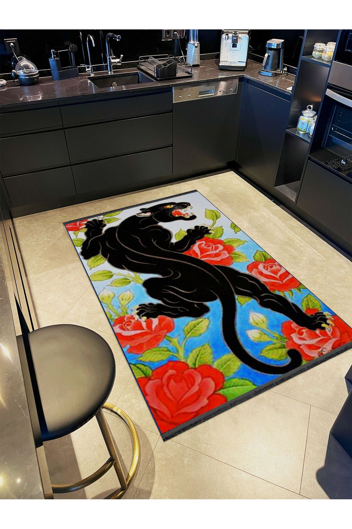 Alya Koleksiyonu Kırmızı Gül Detaylı Siyah Jaguar Desenli Dokuma Taban Dekoratif Halı alya07