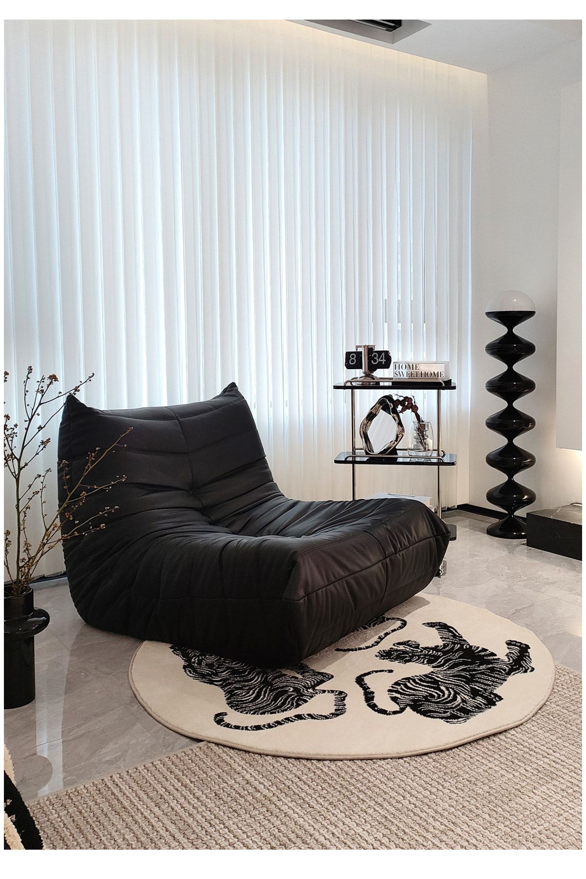 Beyaz Üç Kaplan Figürlü Dokuma Taban Yuvarlak Halı Mira 1304