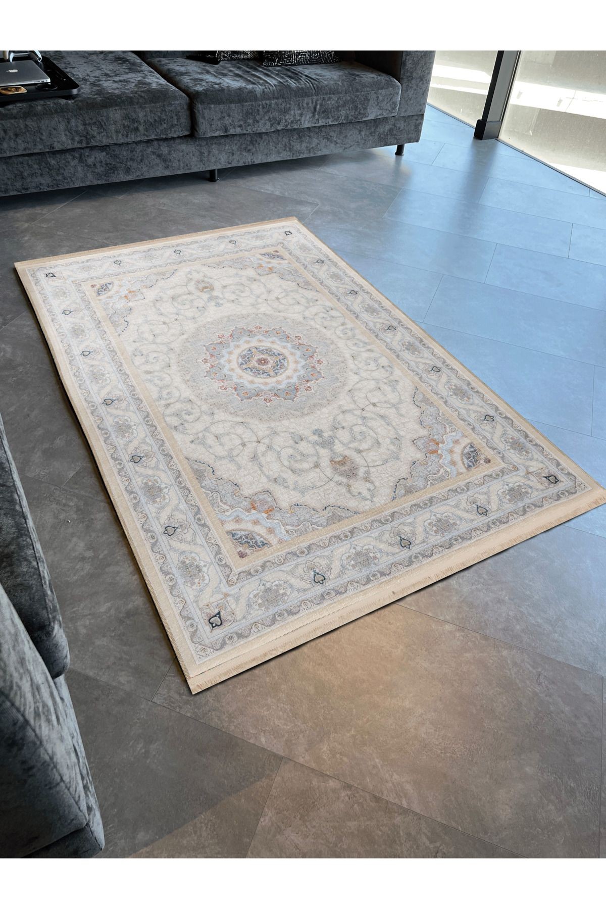 Gri Bej Temalı Geleneksel Motif Etnik Çiçek Desenli Kreatif Vintage Dekoratif Halı 2436