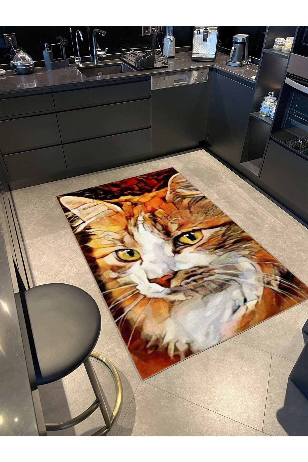 Turuncu Temalı Sürrealist Tasarım Kedi Desenli Modern Dekoratif Halı 3468