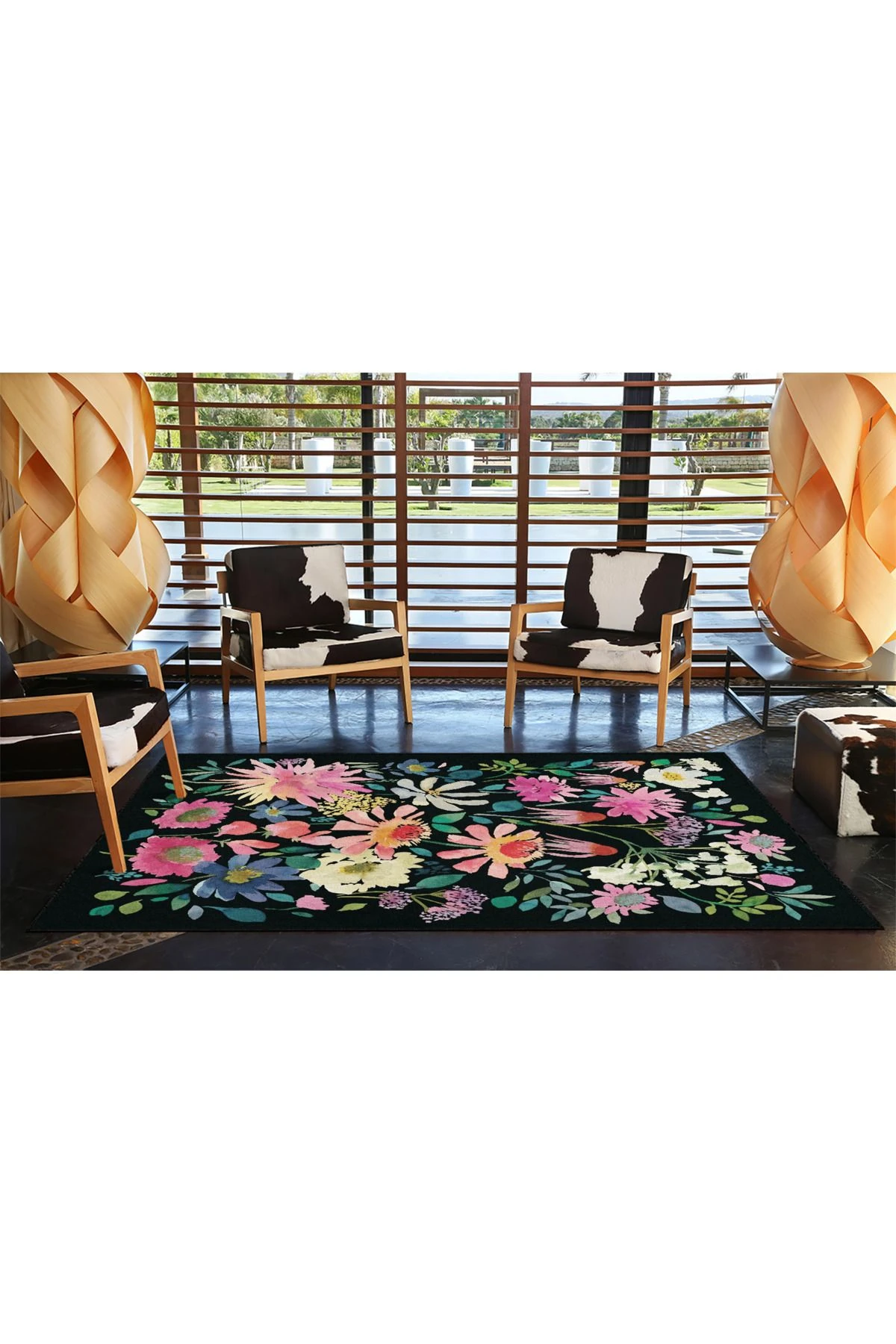 Siyah Tonlu Floral Desenli Dokuma Taban miravip680