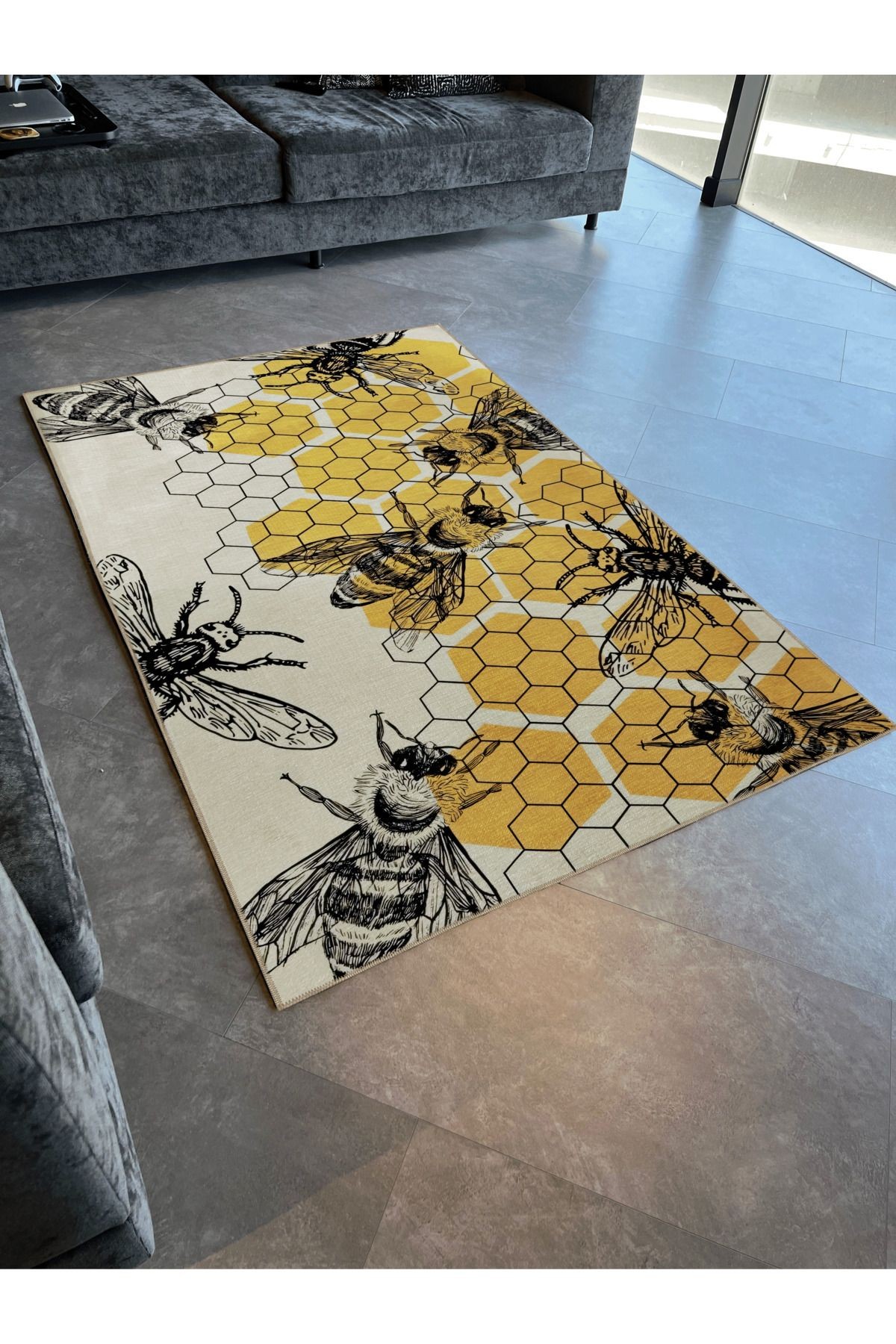 Sarı Bej Temalı Kovan ve Arı Desenli Kreatif Modern Dekoratif Halı 2518