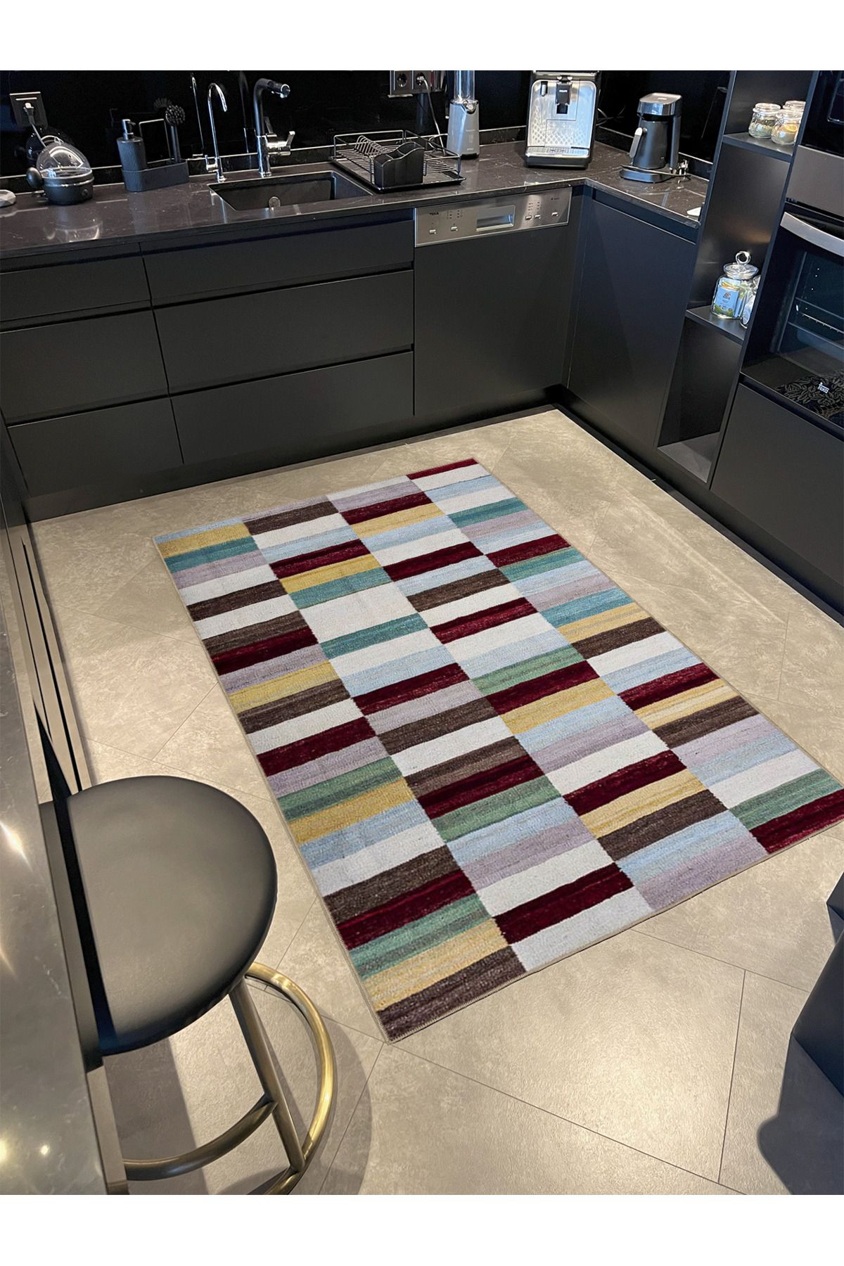 Kapalı Tonlarda Etnik Desenli Dekoratif Dokuma Taban Halı miravip523