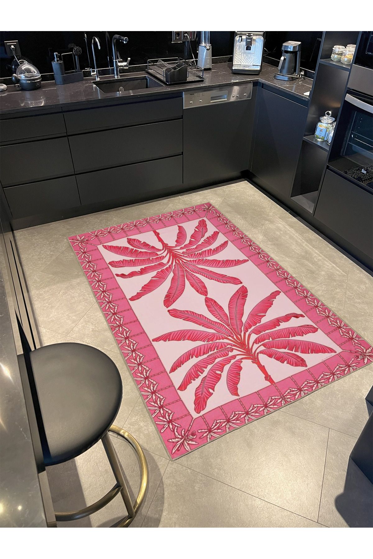 Pembe Renk Temalı Yaprak Desen Dokuma Taban Halı 3725