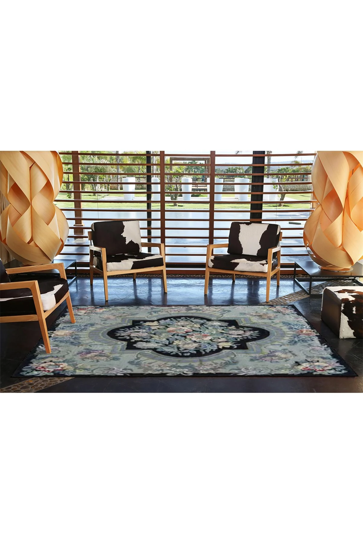 Antrasit Renklerde Çiçekli Desenli Dekoratif Halı miravip560