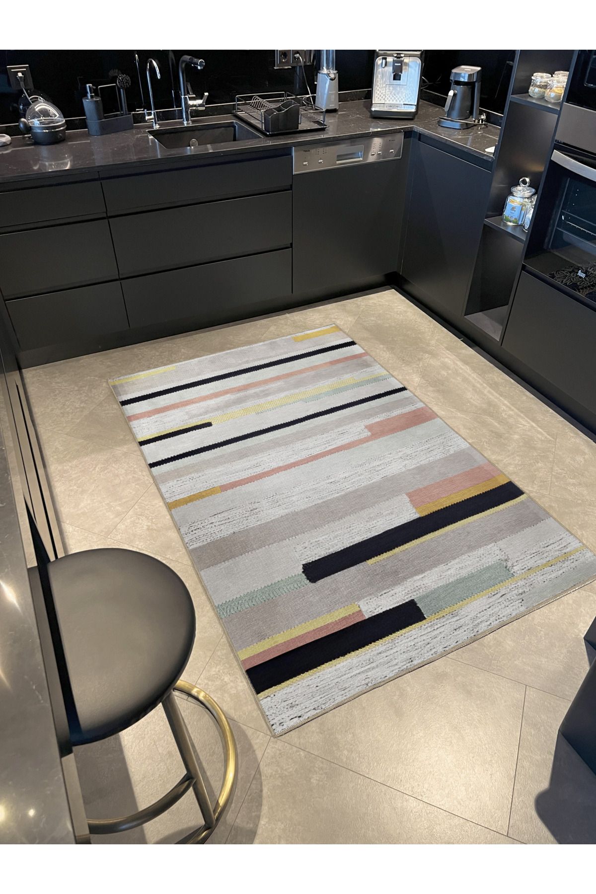 Gri Bej Temalı Şerit Çizgi Desenli Modern Dekoratif Halı 2177