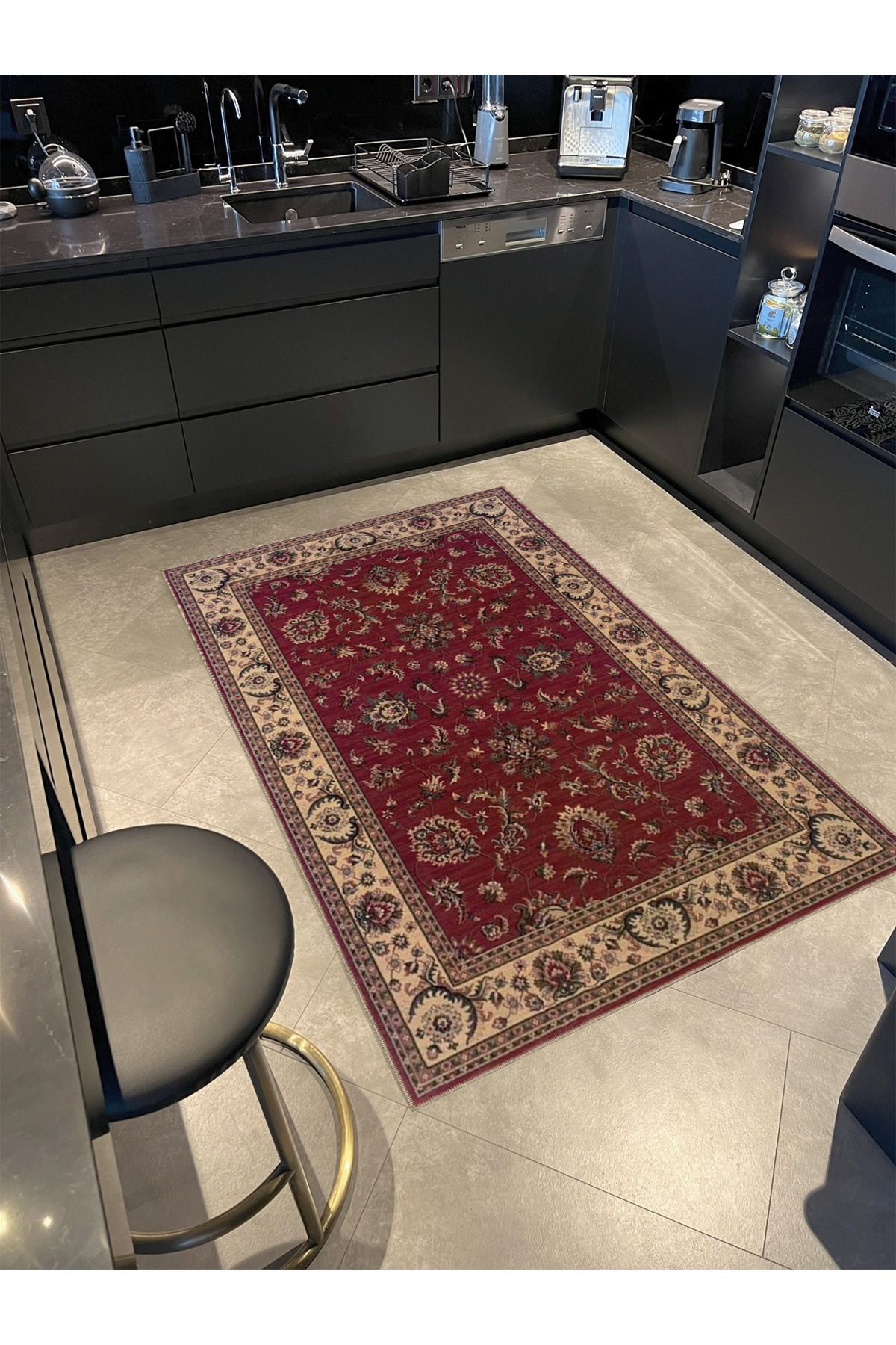 Bordo Bej Temalı Geleneksel Motif Çiçek Desenli Vintage Dekoratif Halı 4603