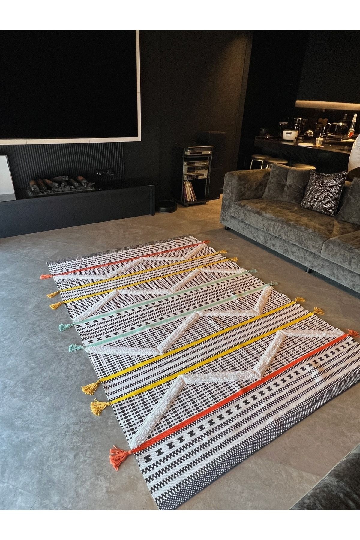 Rustik 4043 Kenarları Renkli Saçaklı Otantik Ve Etnik Desen Kilim