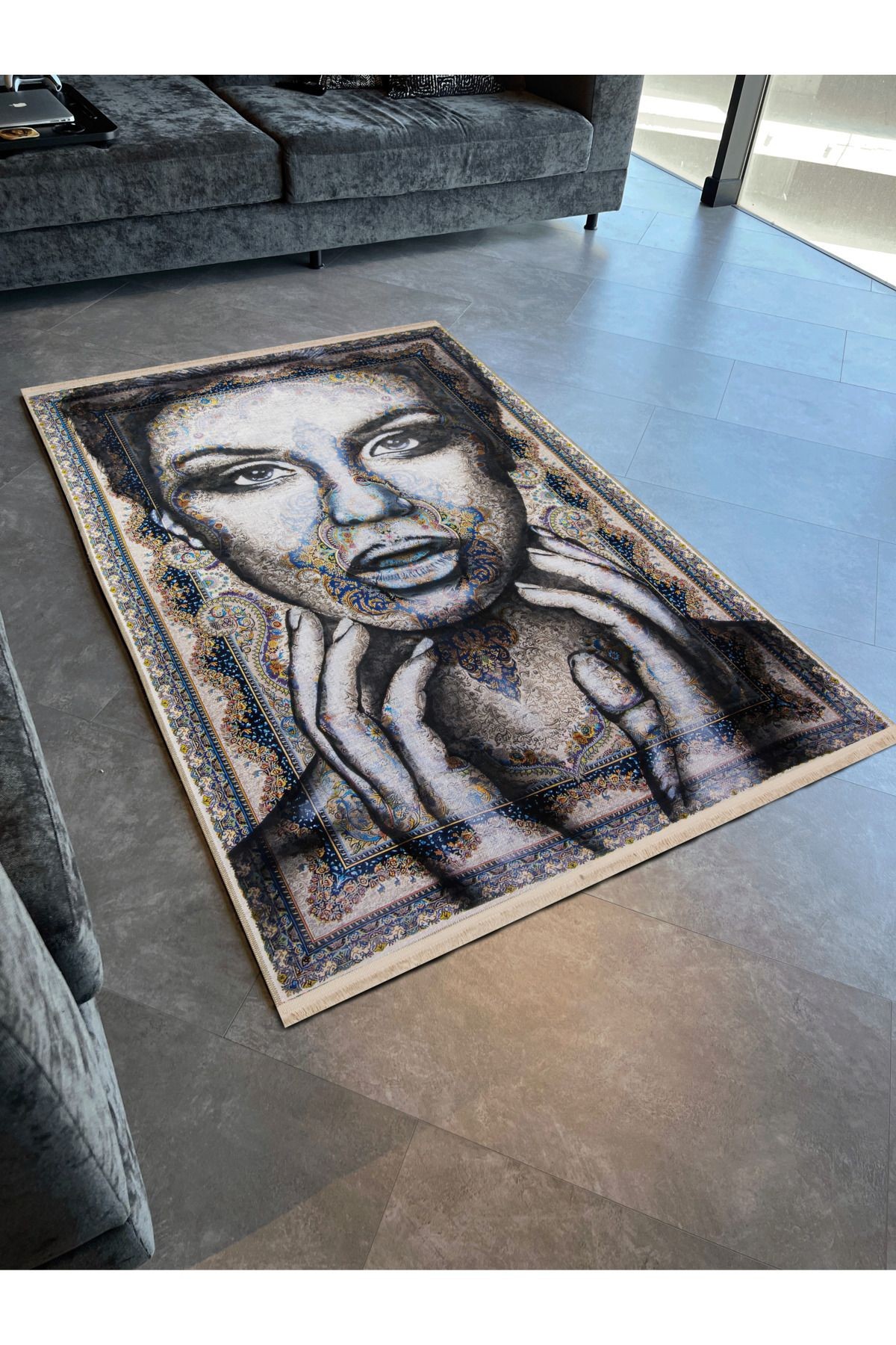Bej Gri Temalı Motifli Soyut Kadın Portre Desenli Kreatif Modern Dekoratif Halı 2507