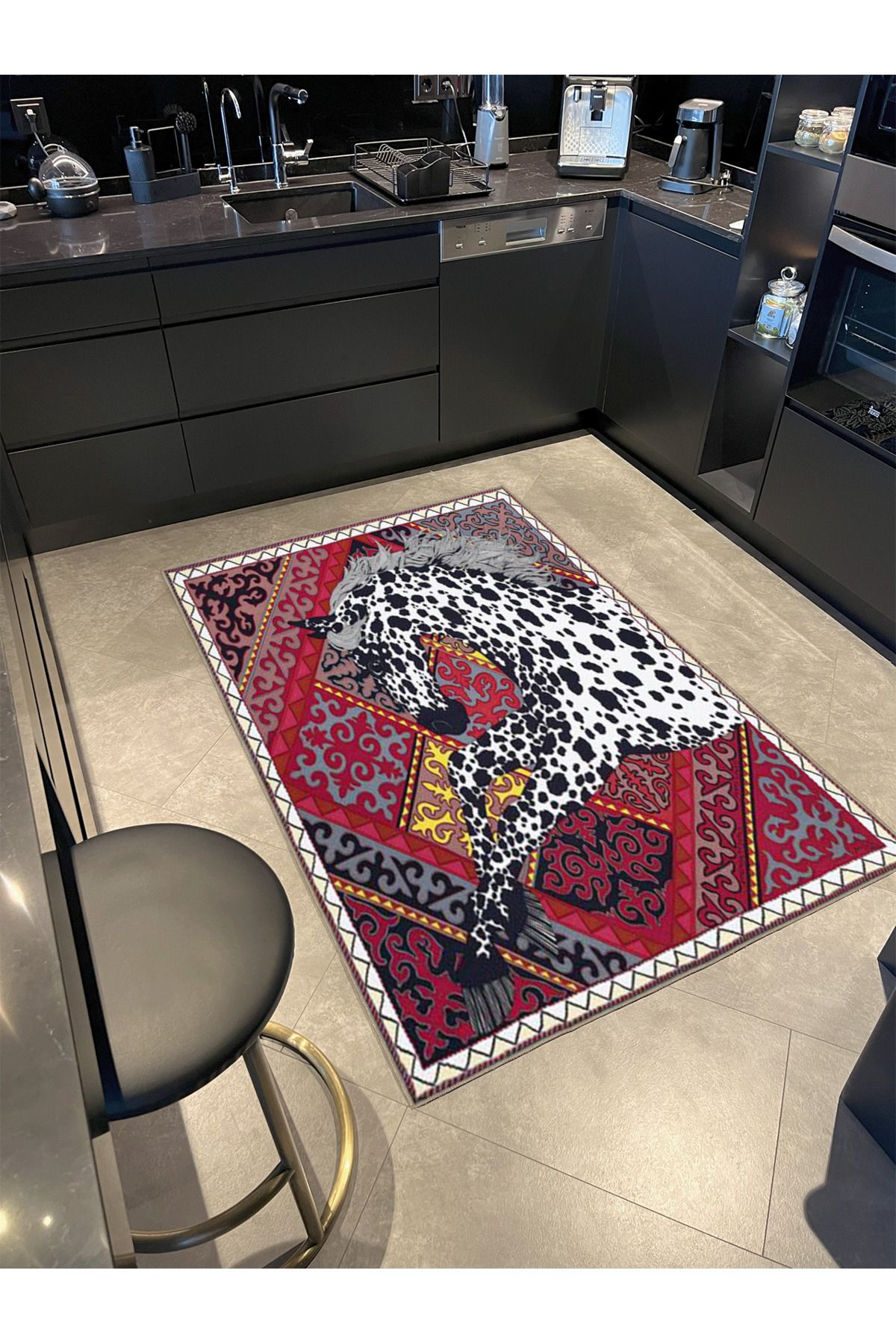 Kırmızı Renkli At Geometrik Modern Dekoratif Halı miravip228