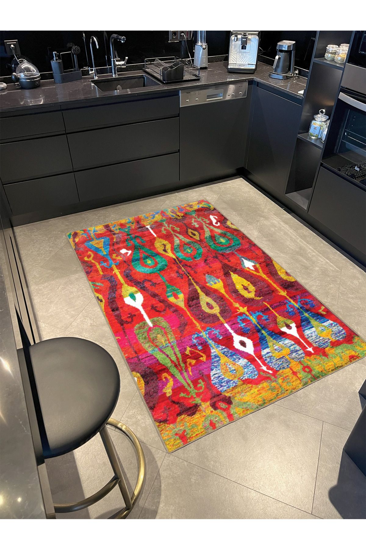 Kırmızı Renklerde Akan Motifli Dekoratif Dokuma Taban Halı miravip23