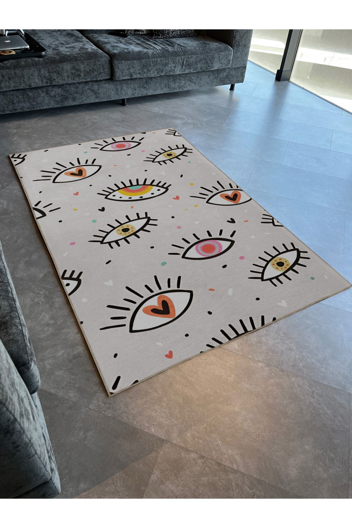 Gri Temalı Çok Renkli Etnik Göz ve Kalp Desenli Kreatif Modern Dekoratif Halı 2300