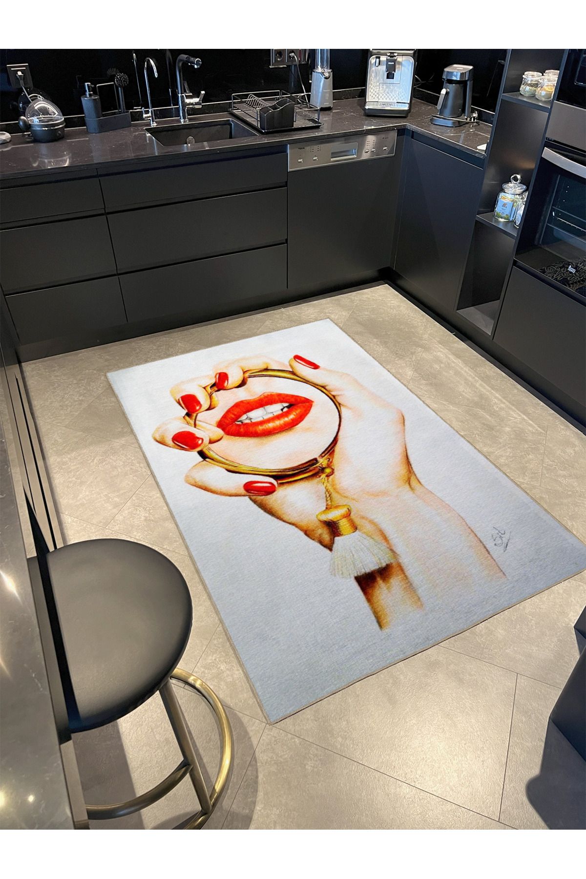 Bej Kırmızı Temalı El ve Dudak Desenli Kreatif Modern Dekoratif Halı 3650