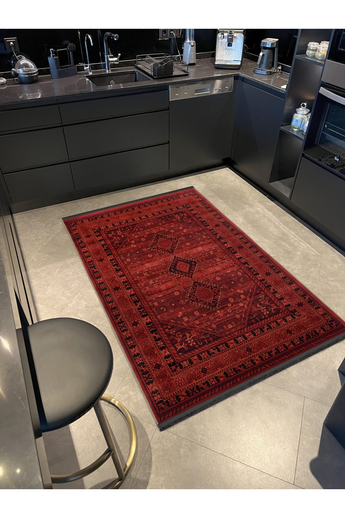 Berlin Kırmızı Temalı Geleneksel Motif Etnik Desenli Vintage Dekoratif Halı 1925