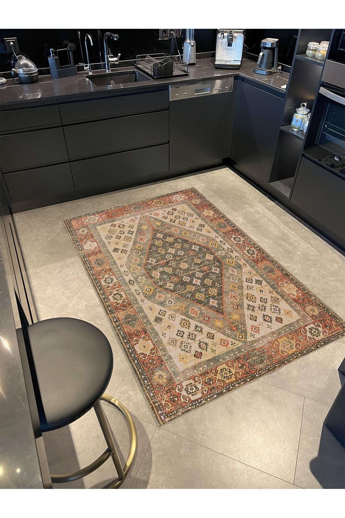 Bej Temalı Geleneksel Motif Desenli Vintage Dekoratif Halı 3923