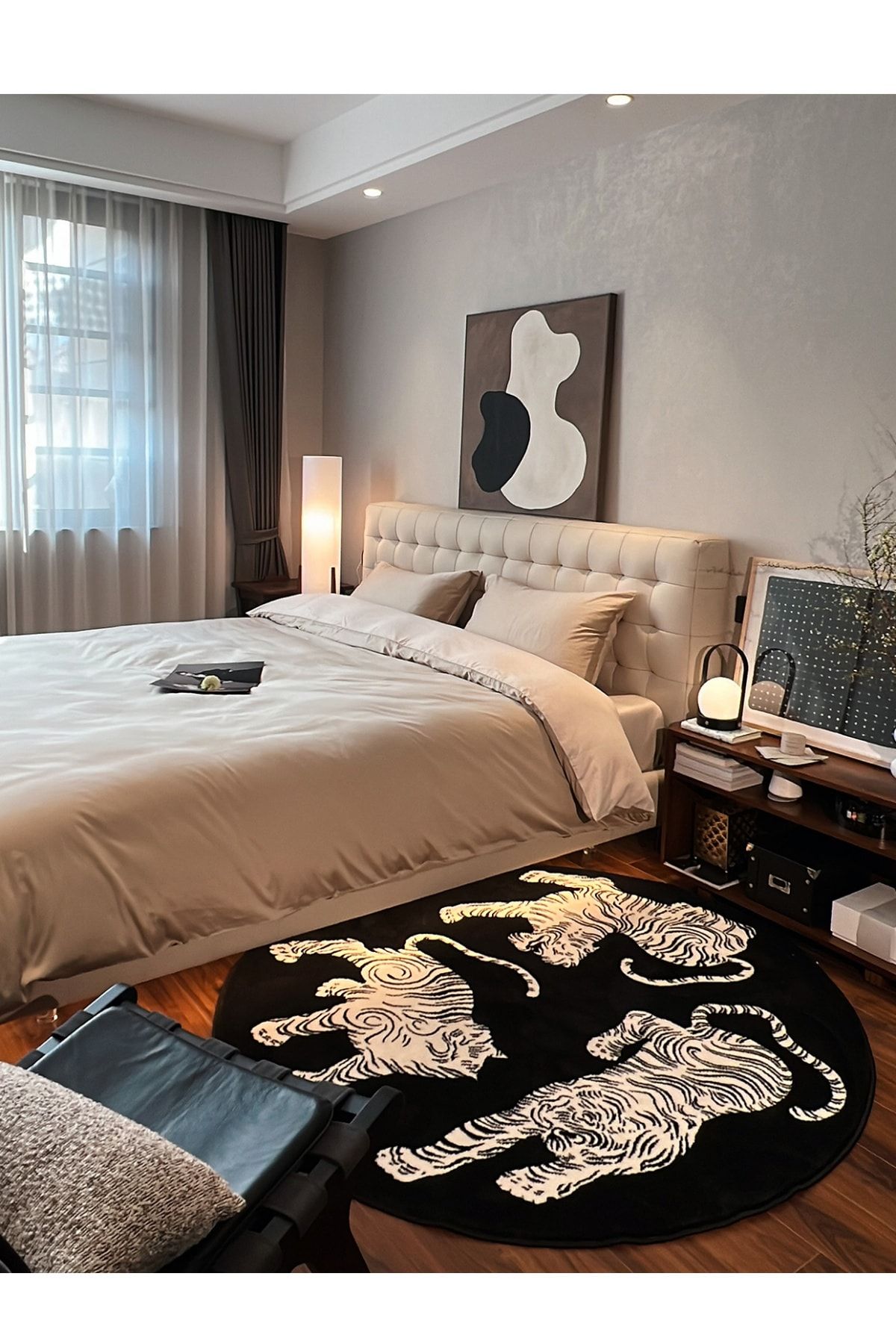 Siyah Üç Kaplan Figürlü Dokuma Taban Yuvarlak Halı Mira 1303