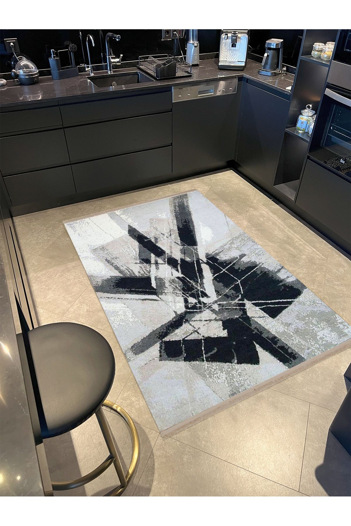Barcelona Koleksiyonu Siyah Gri Temalı Soyut Geometrik Grafiti Desenli Modern Dekoratif Halı 06