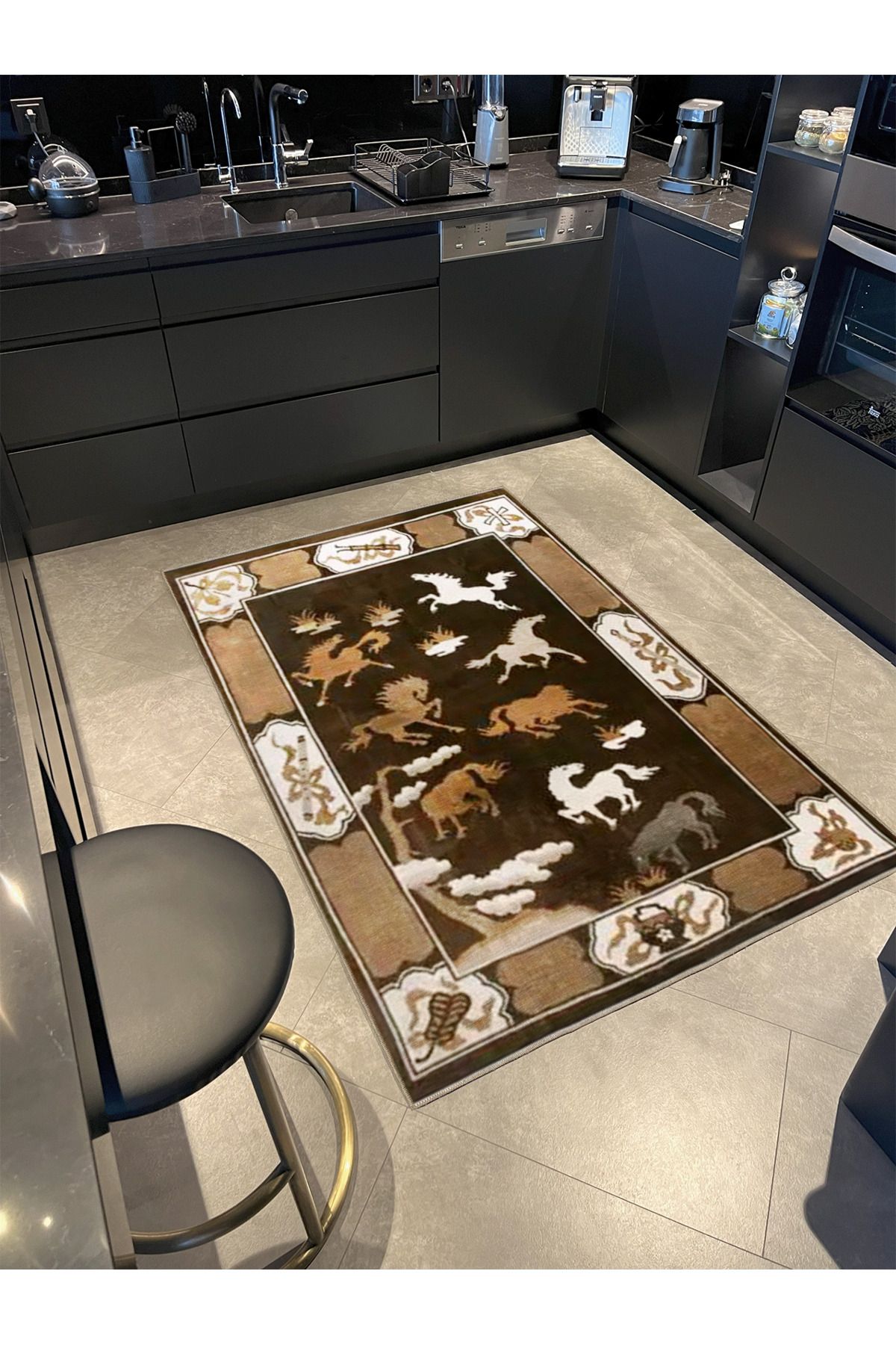 Kahverengi Temalı Asil At Desenli Vintage Dekoratif Halı 3461