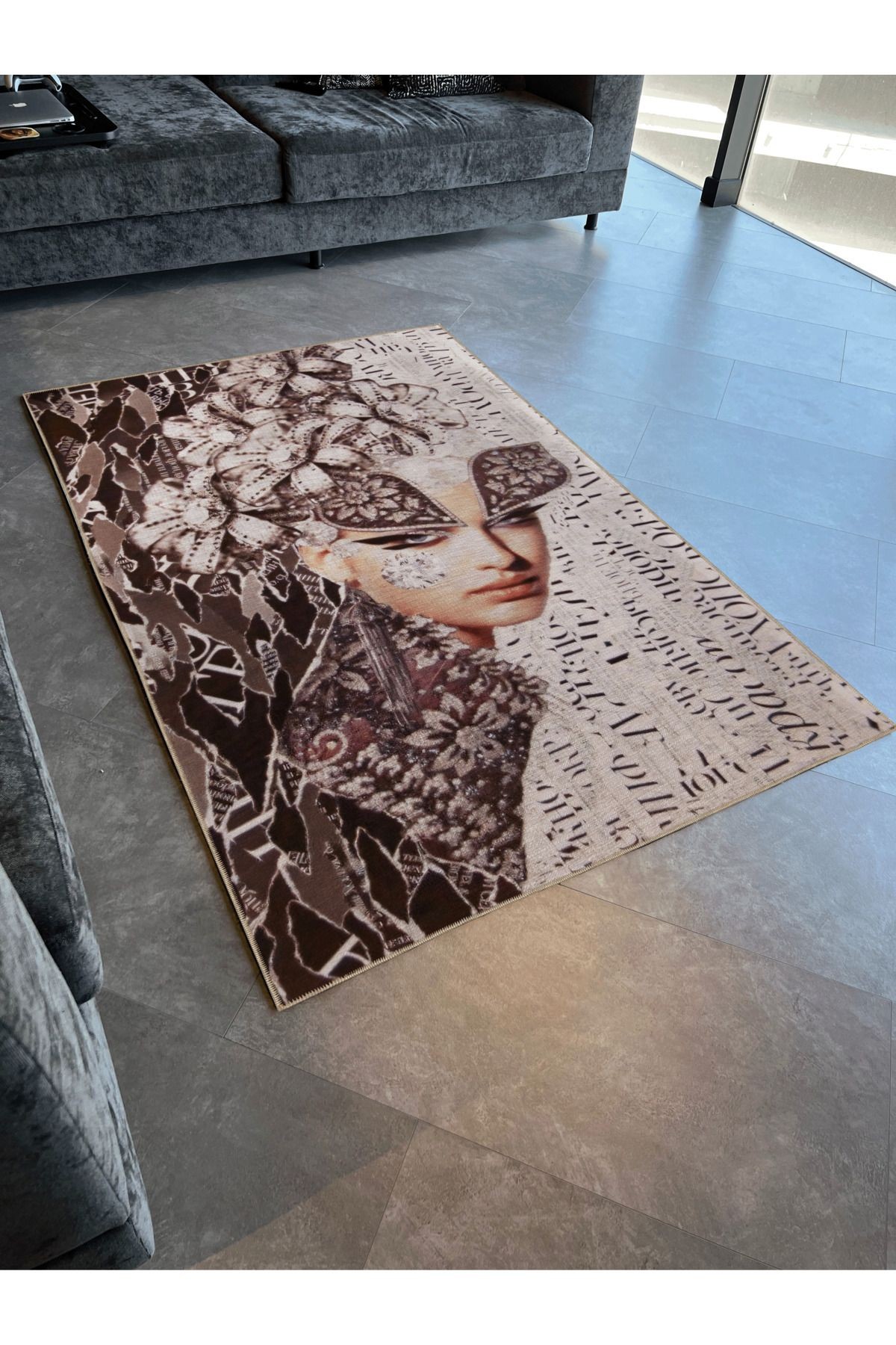 Bej Kahve Temalı Kadın Portre ve Çiçek Desenli Kreatif Modern Dekoratif Halı 2526