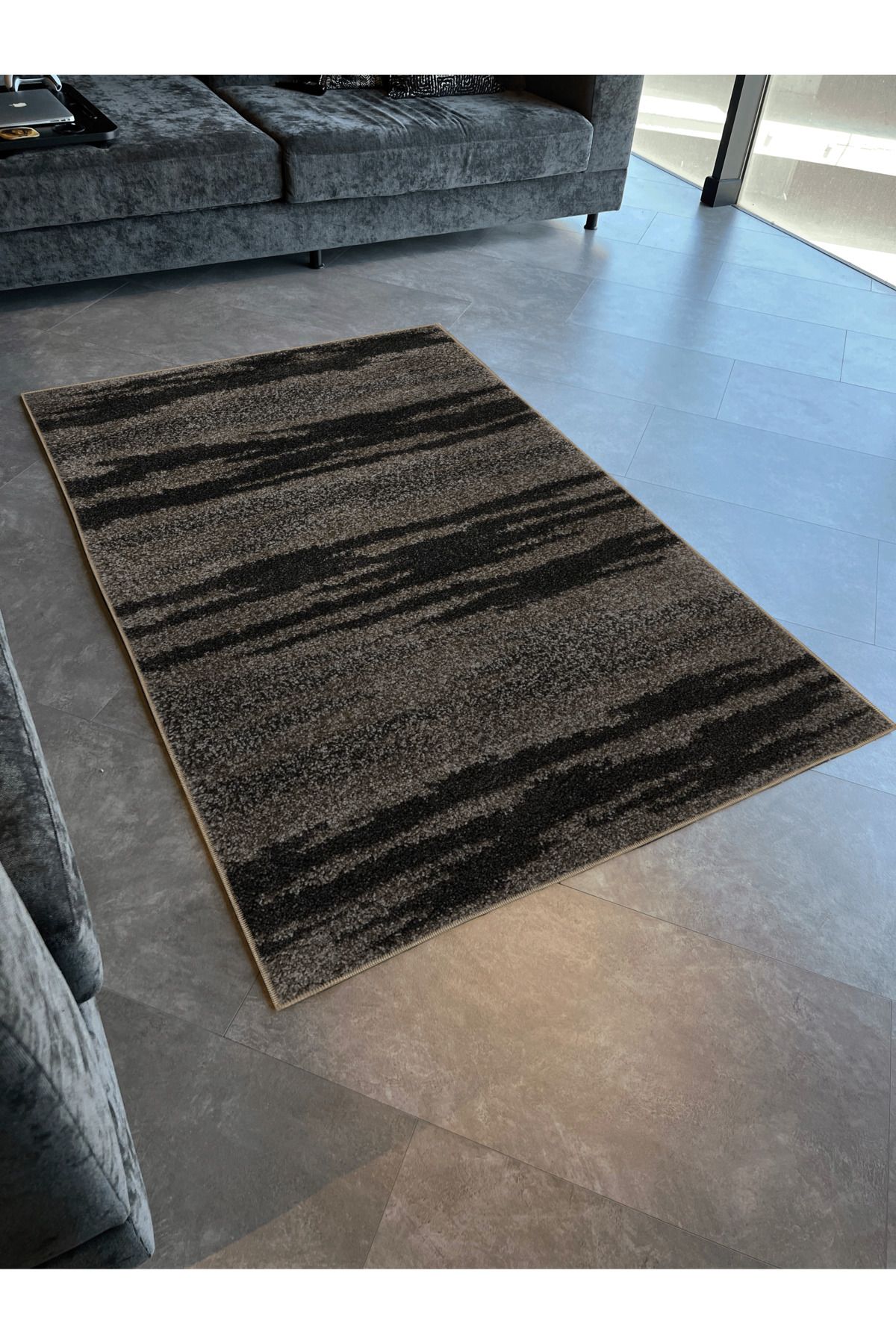 Siyah Gri Temalı Abstract Soyut Desenli Modern Dekoratif Halı 3042