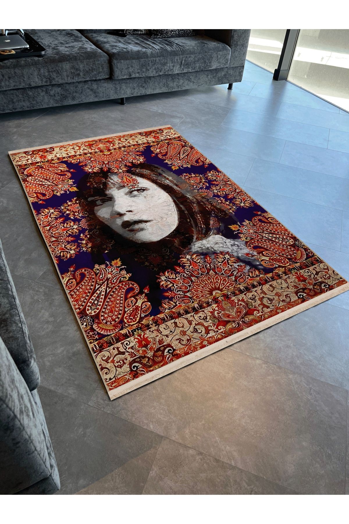 Lacivert Kırmızı Temalı Etnik Motifli Soyut Kadın Portre Desenli Modern Dekoratif Halı 2490
