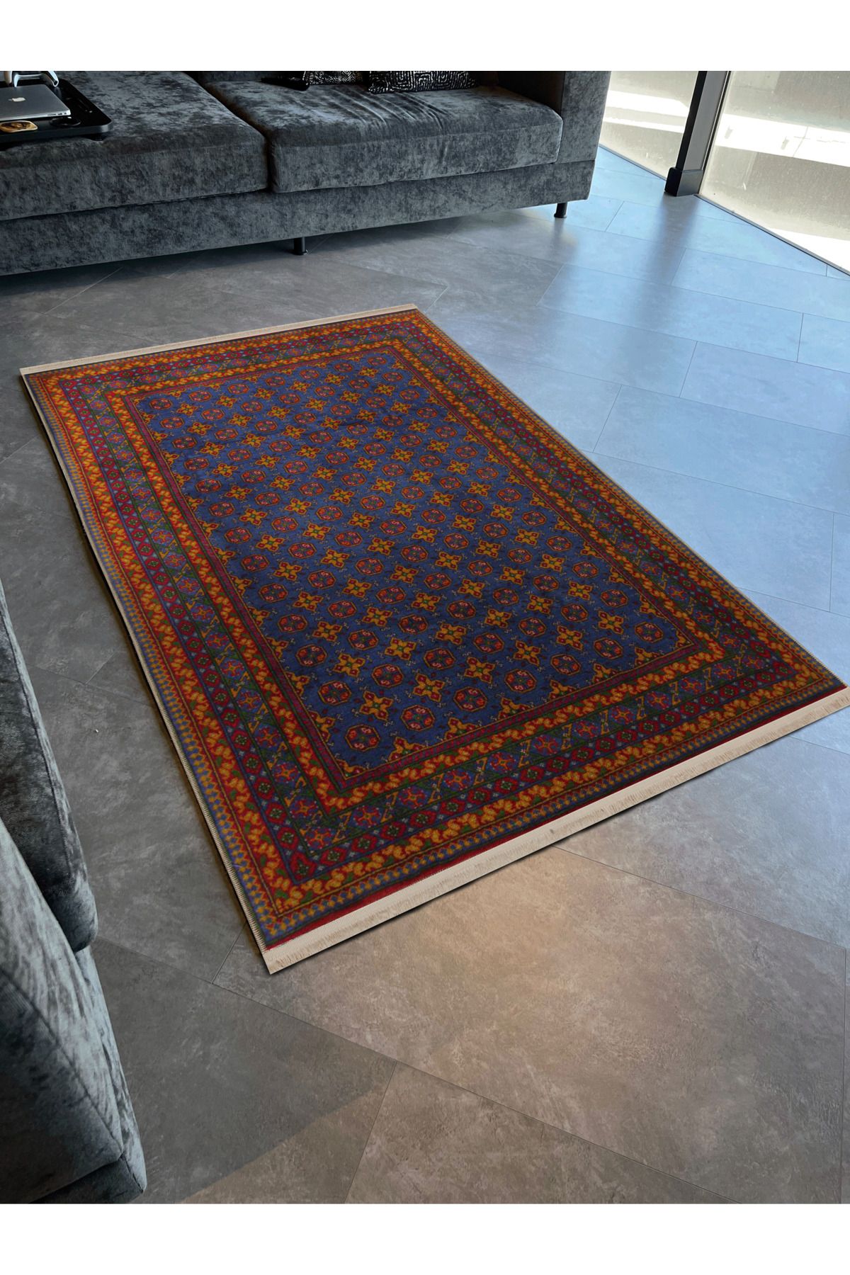 Lacivert Temalı Çok Renkli Geleneksel Motif Desenli Vintage Dekoratif Halı 2744