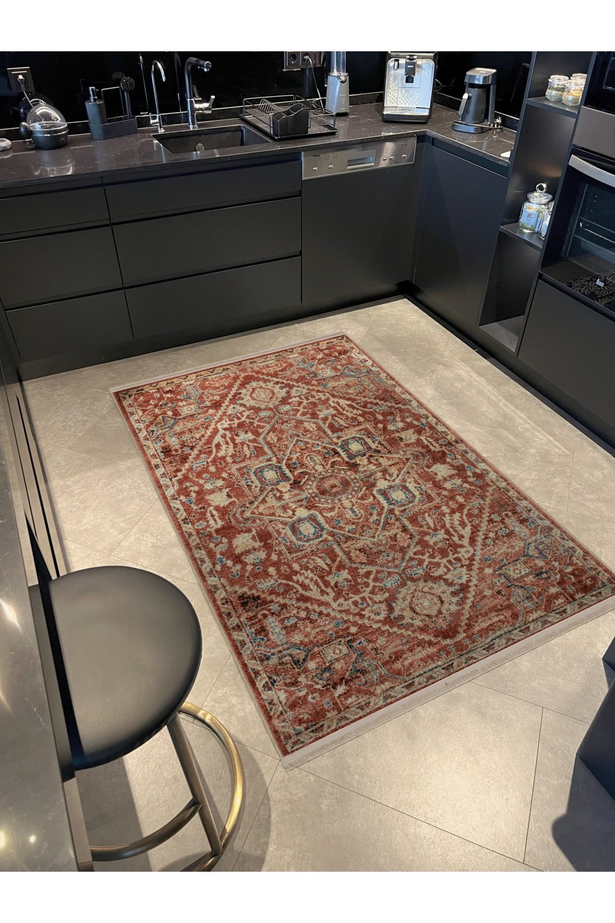 Koyu Turuncu Temalı Çok Renkli Geleneksel Motif Desenli Vintage Dekoratif Halı 3026