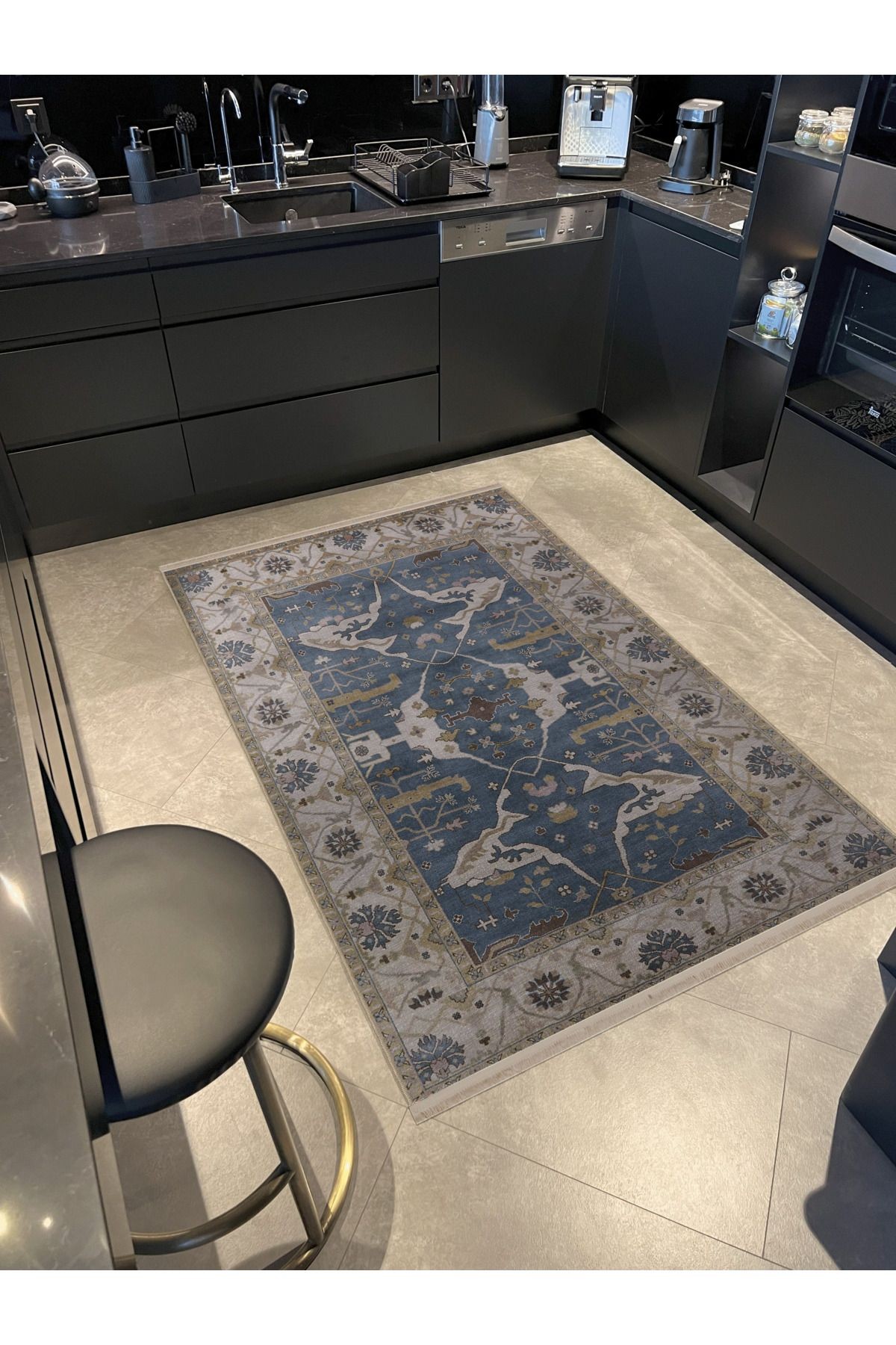 Mavi Bej Temalı Geleneksel Motif Çiçek Desenli Saçaklı Vintage Dekoratif Halı 3134