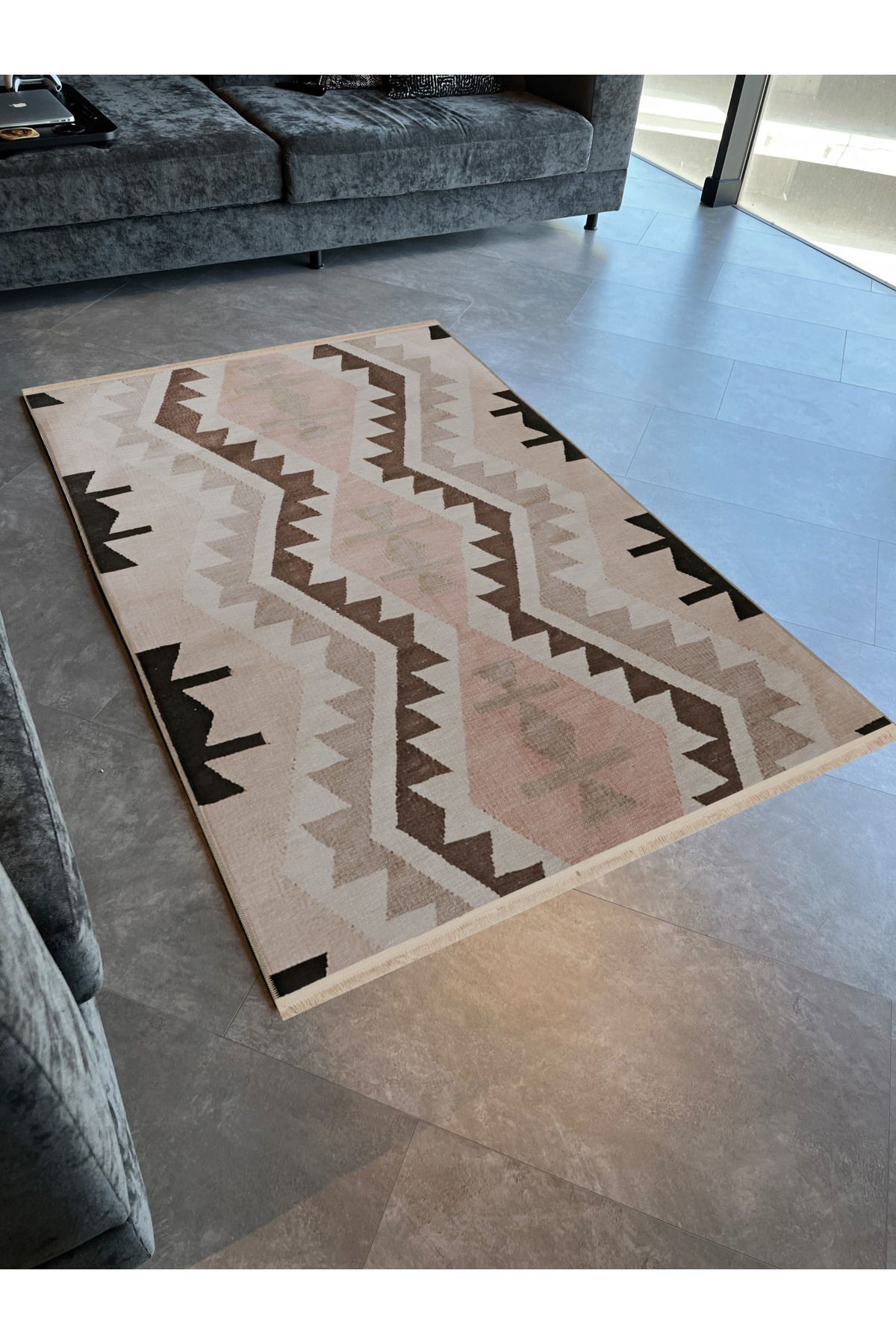 Bej Pembe Temalı Karma Geometrik Şekil Desenli Kreatif Modern Dekoratif Halı 2016