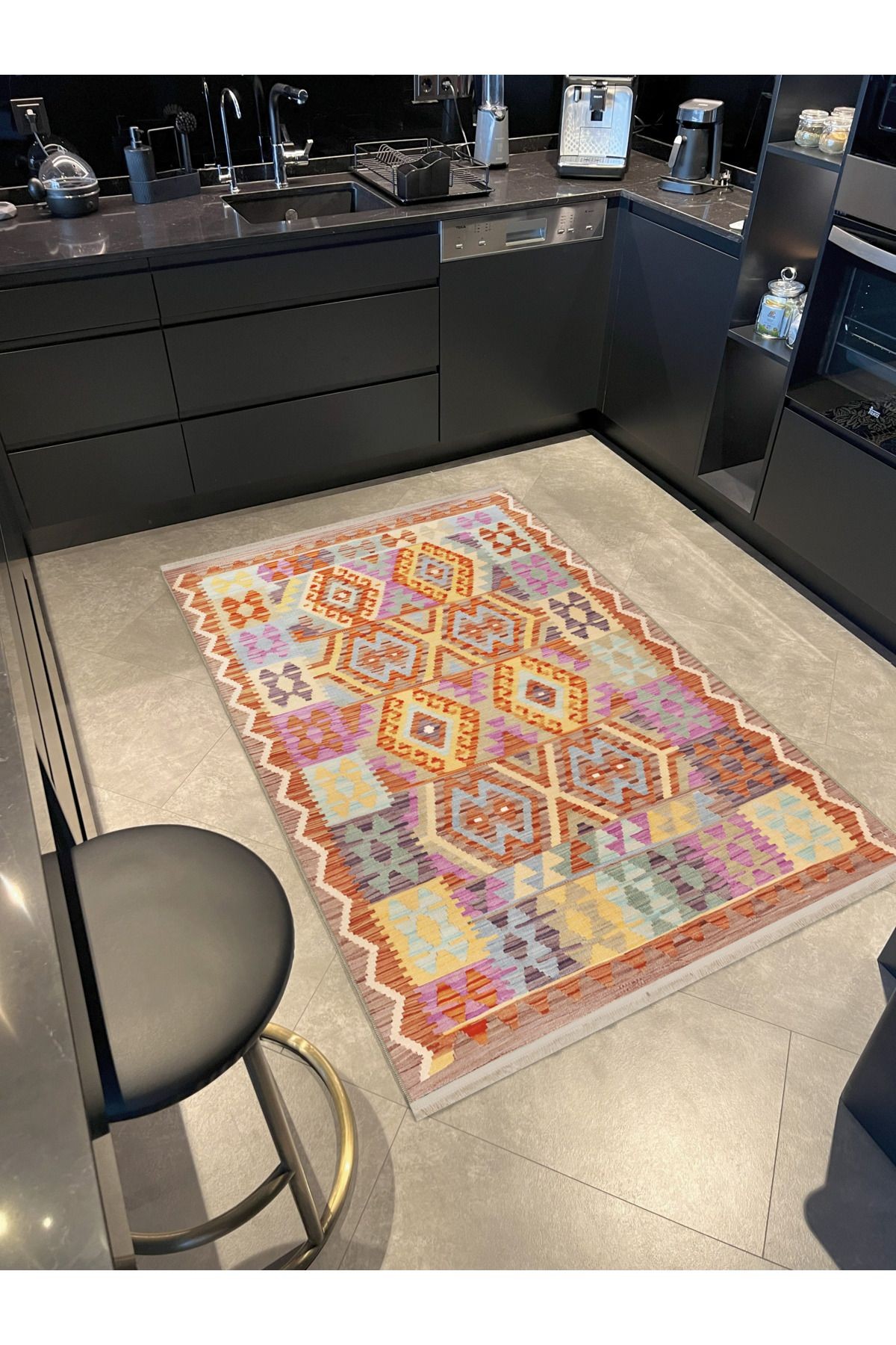 Açık Ton Çok Renkli Geleneksel Motif Karma Şekil Desenli Vintage Dekoratif Halı 1977