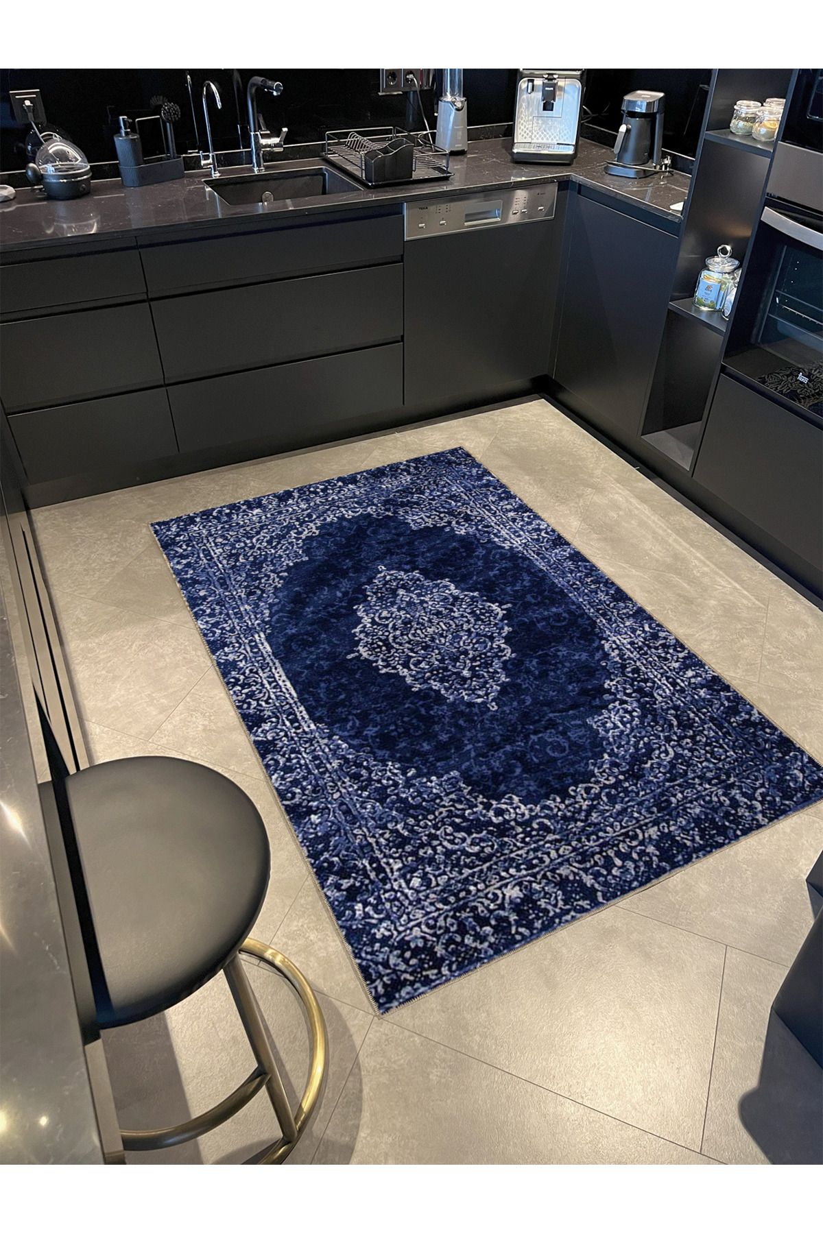 Lacivert Temalı Geleneksel Motif Desenli Vintage Dekoratif Halı 4966