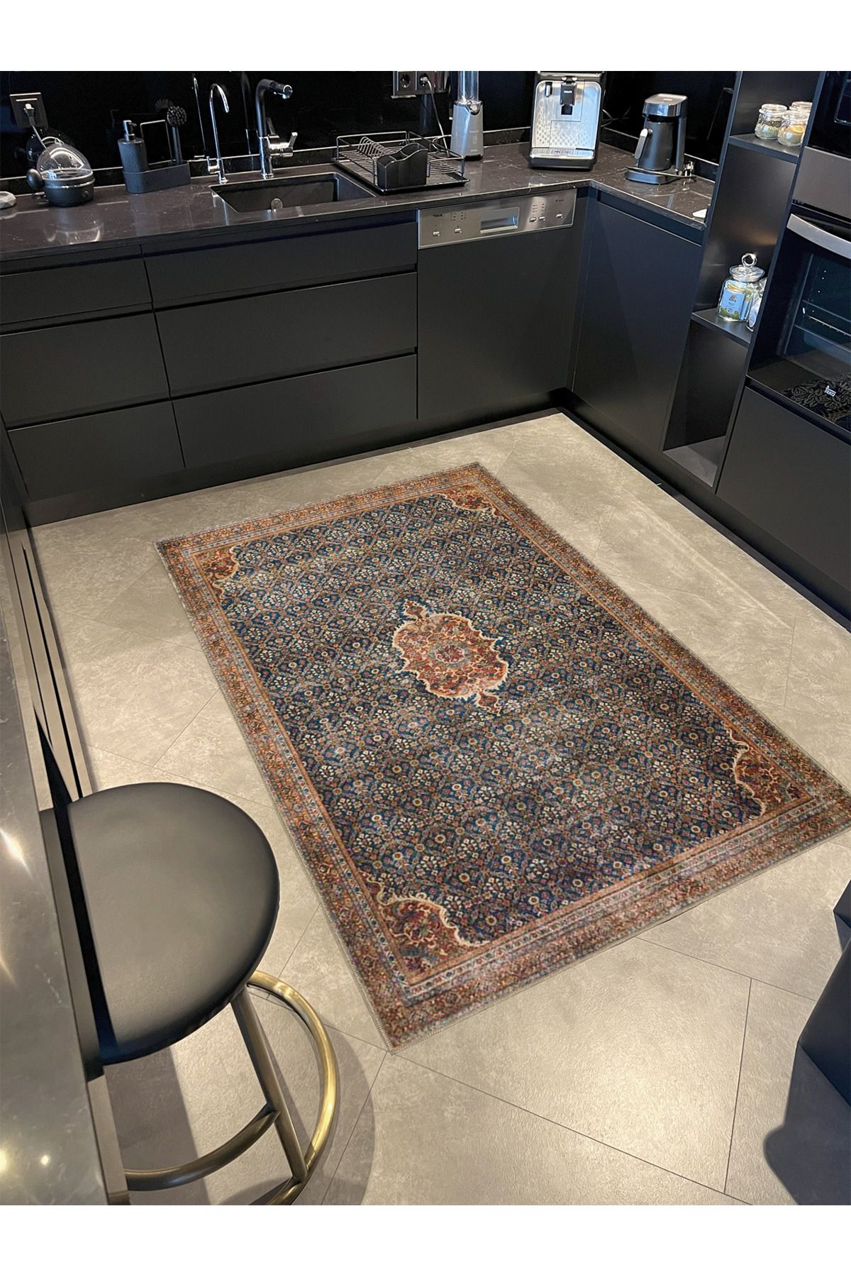 Kahverengi Lacivert Temalı Geleneksel Motif Etnik Desenli Vintage Dekoratif Halı 3908