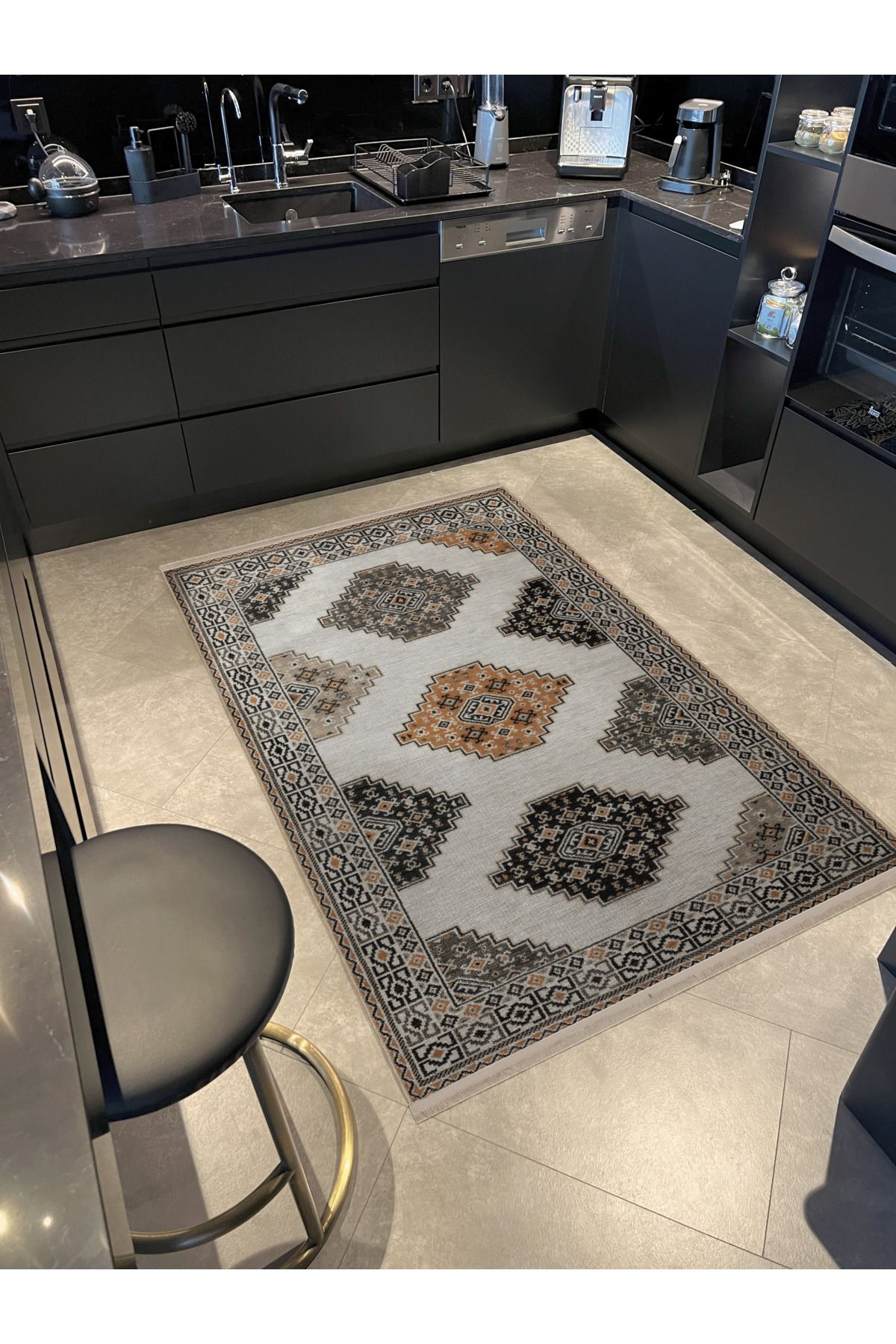 Gri Temalı Çok Renkli Geleneksel Motif Desenli Saçaklı Vintage Dekoratif Halı 3115