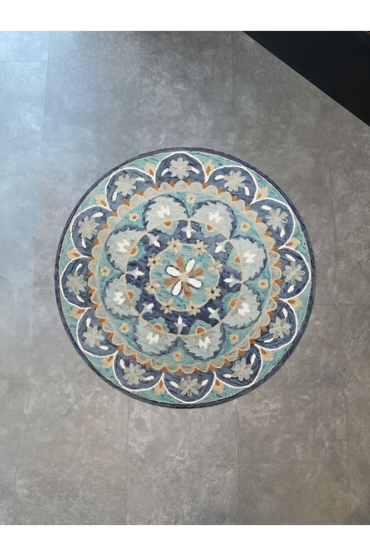 Mavi Ton Çok Renkli Geleneksel Motif Çiçek Desenli Kreatif Dokuma Taban Yuvarlak Dekoratif Halı 2097