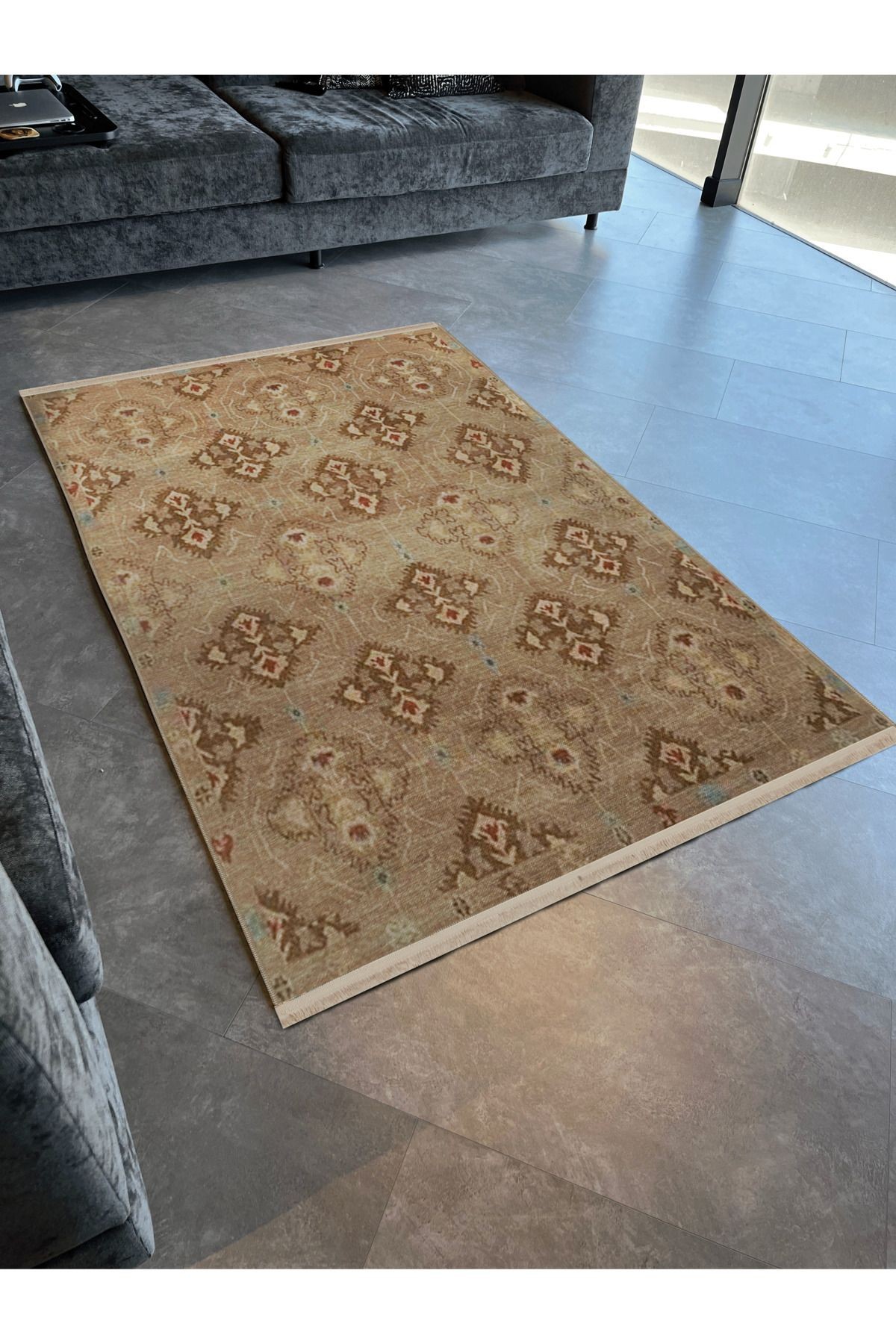 Kahverengi Temalı Geleneksel Motif Desenli Saçaklı Vintage Dekoratif Halı 3197