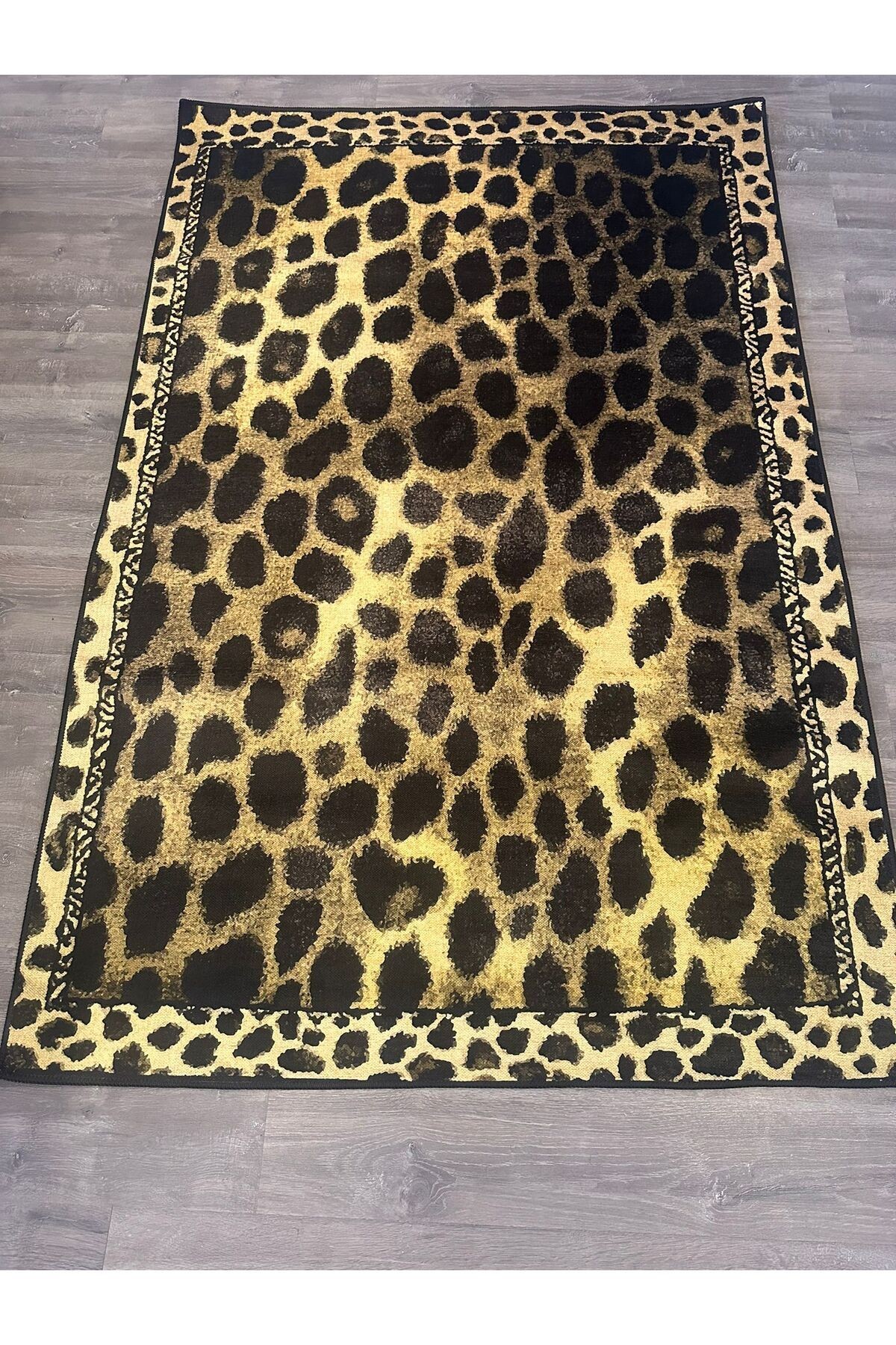 Berlin Leopar Desen Detaylı Dokuma Taban Dekoratif Halı berlinleopar