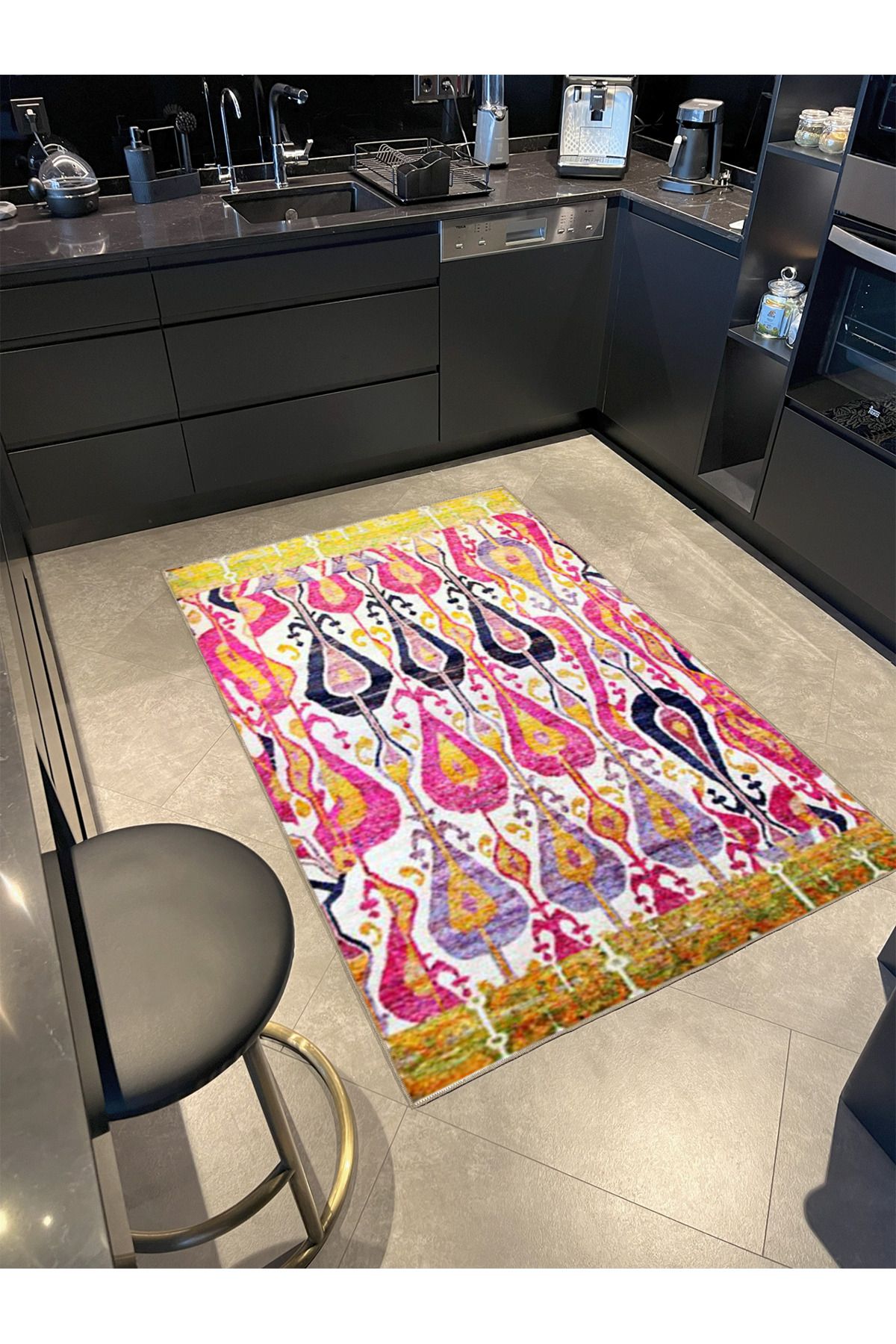 Pembe ve Saro Tonlarda Akan Motifli Dekoratif Dokuma Taban Halı miravip21