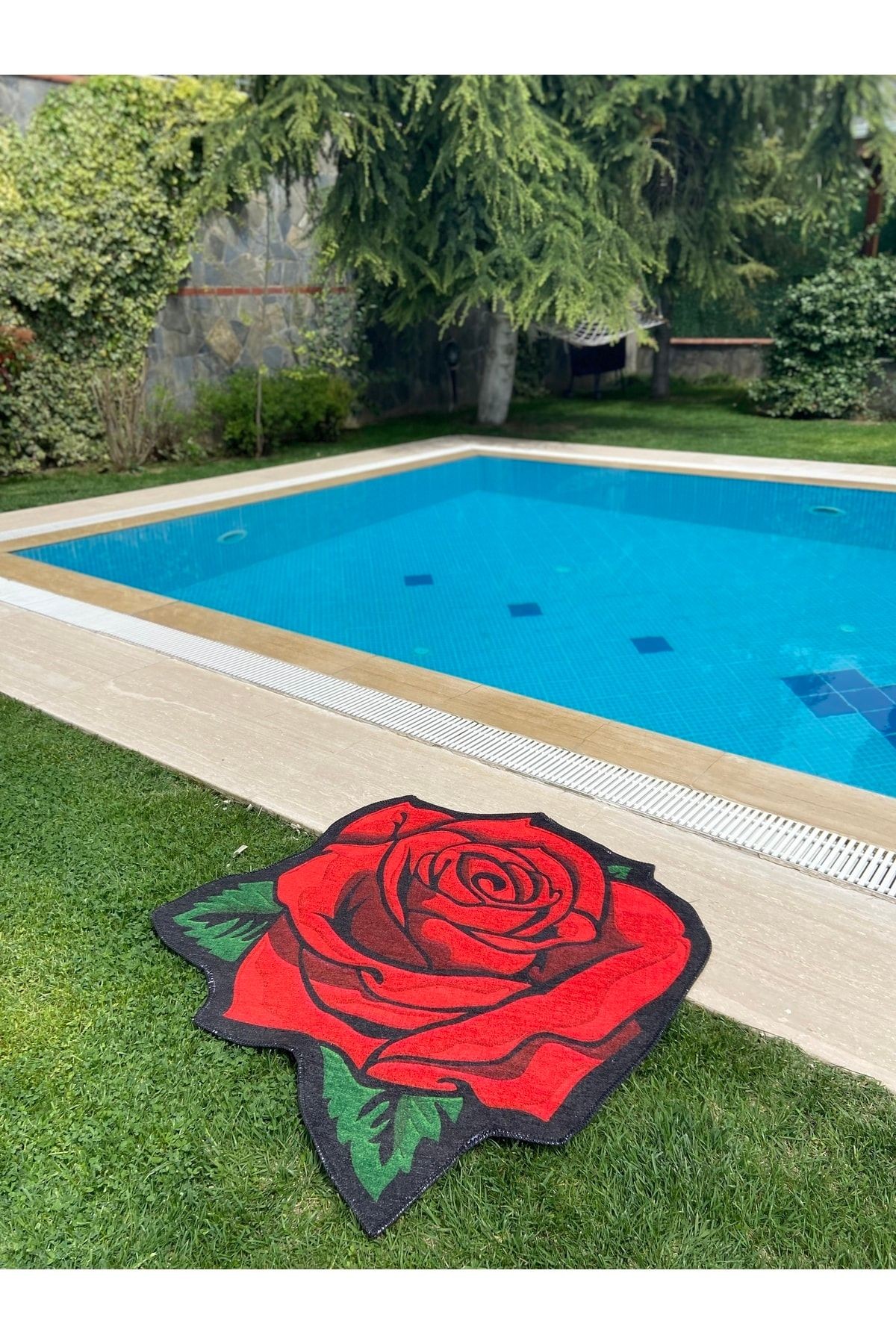 Mira 864 Gül Şeklinde Siyah Kırmızı Modern Halı