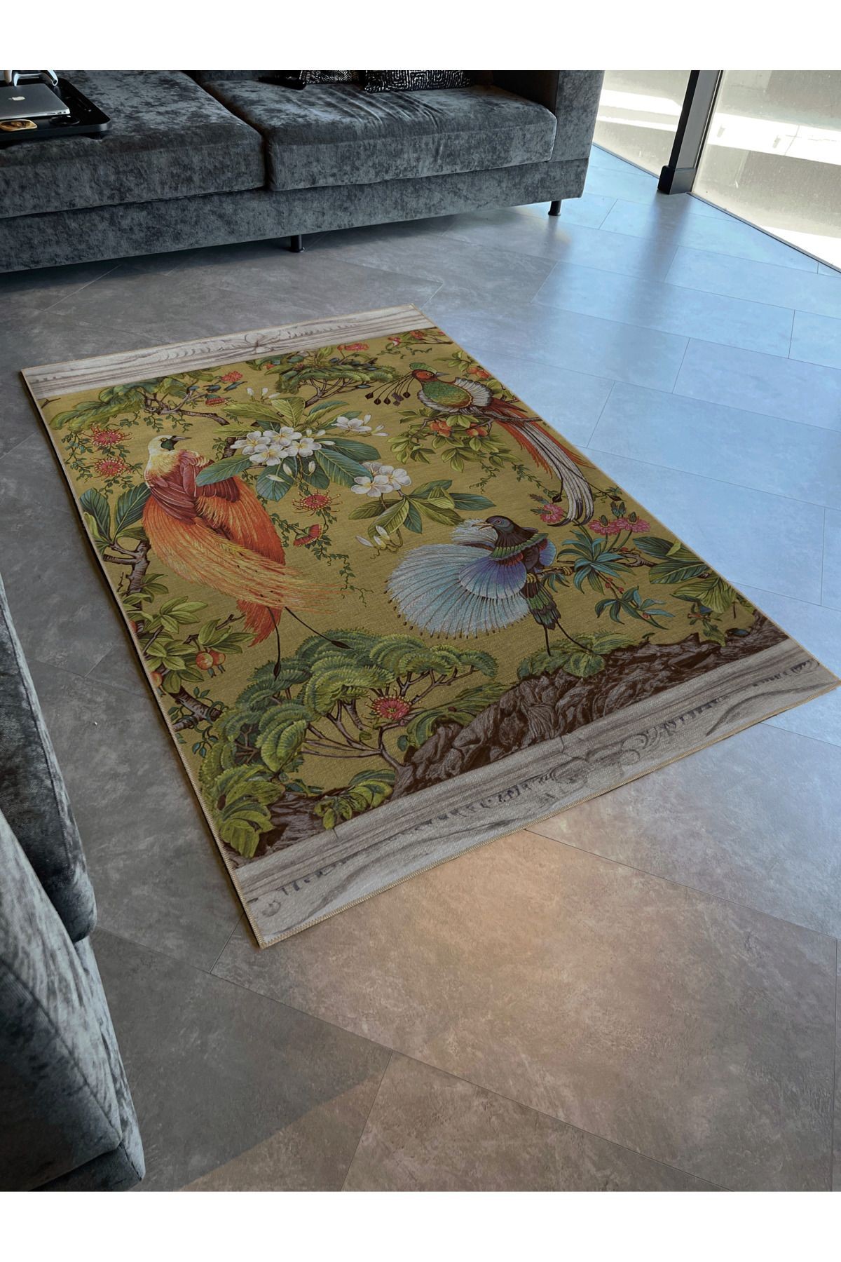 Çok Renkli Orman Temalı Muhabbet Kuşu ve Çiçek Desenli Modern Dekoratif Halı 2745