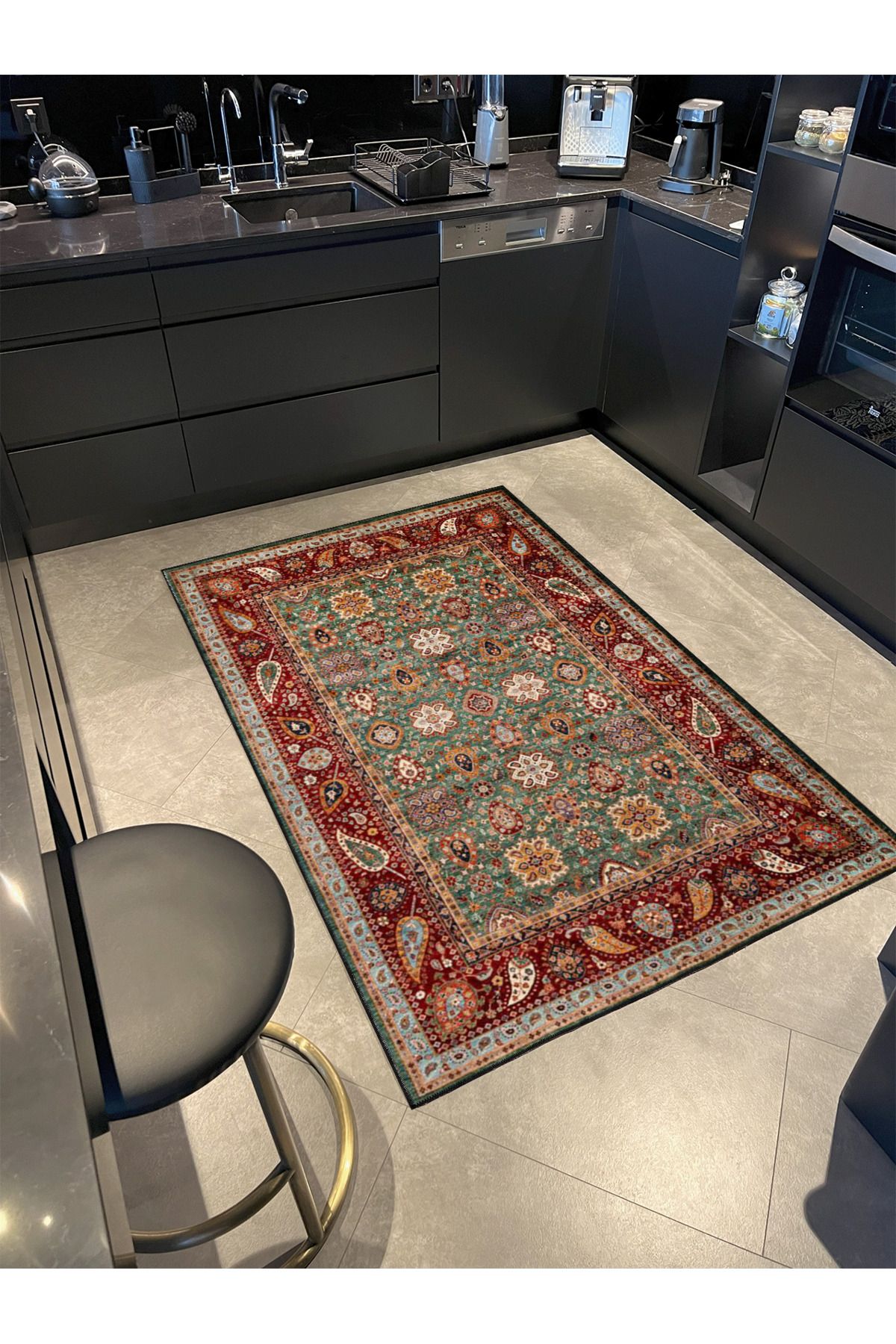 Kırmızı Tonlarda Geleneksel Gül Desenli Dokuma Taban ve Dekoratif Halı miravip68